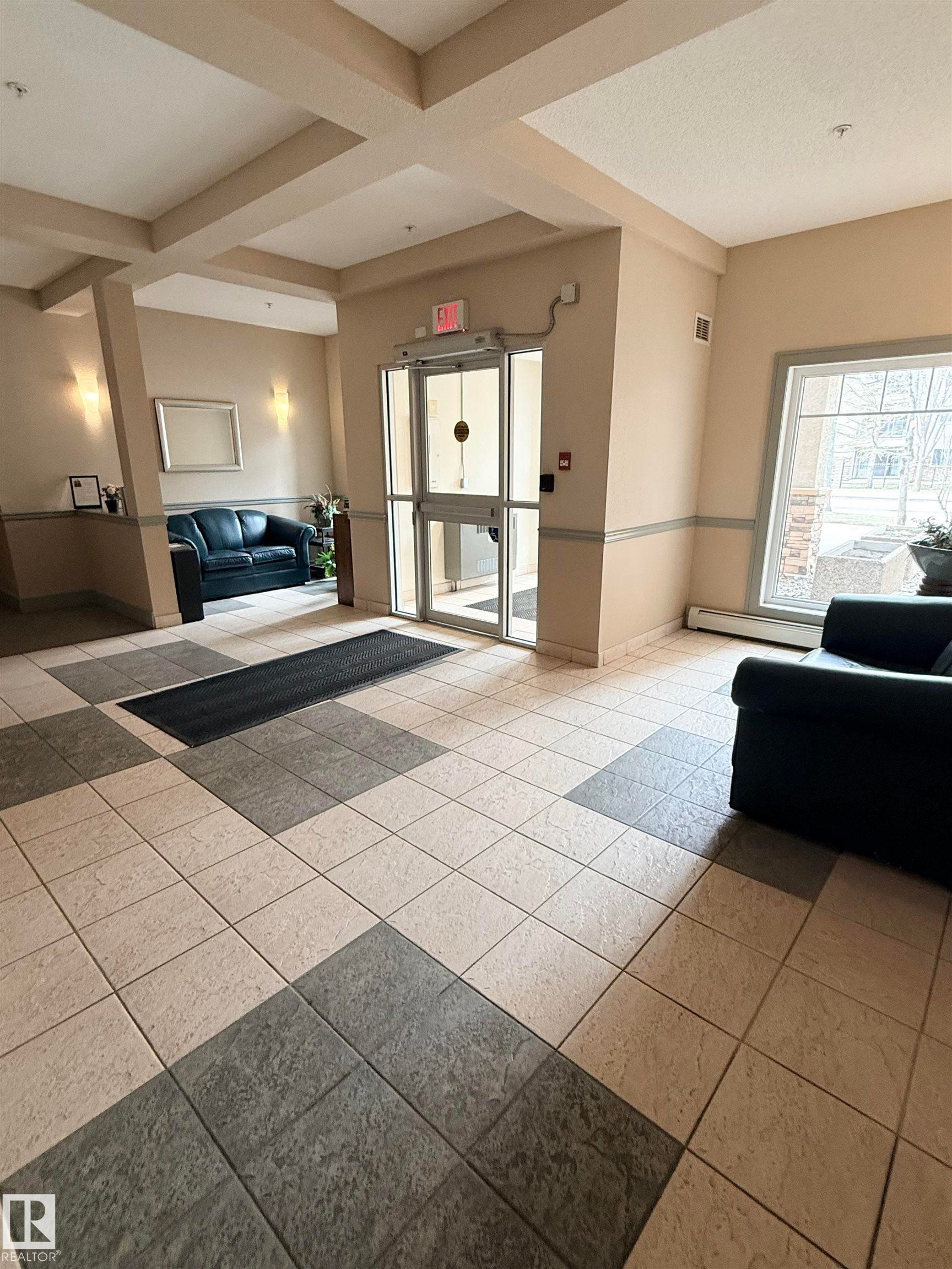 #309 8931 156 St Nw, Edmonton, AB - Indoor Photo Showing Other Room