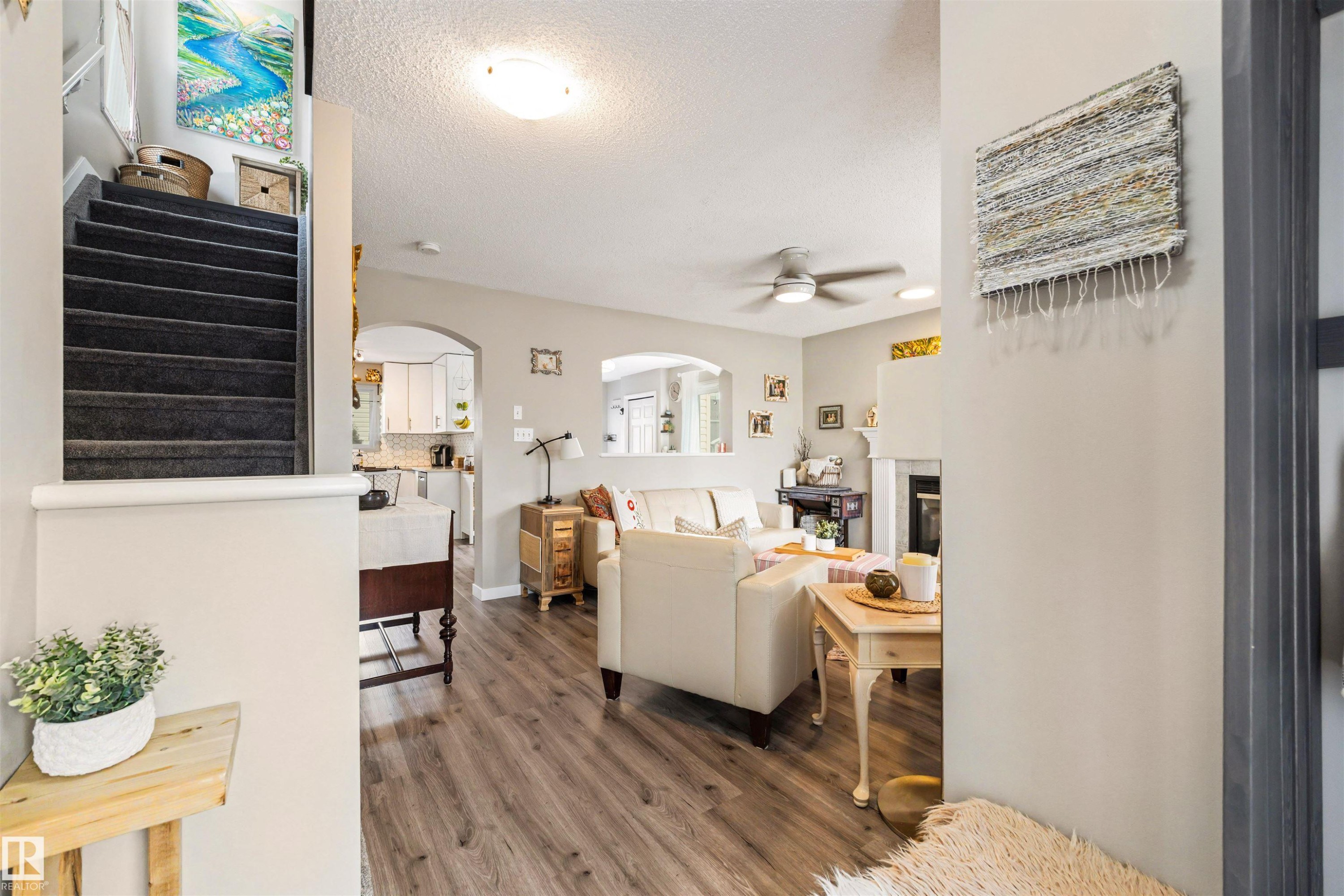 5432 203 Street, Edmonton, AB - Indoor