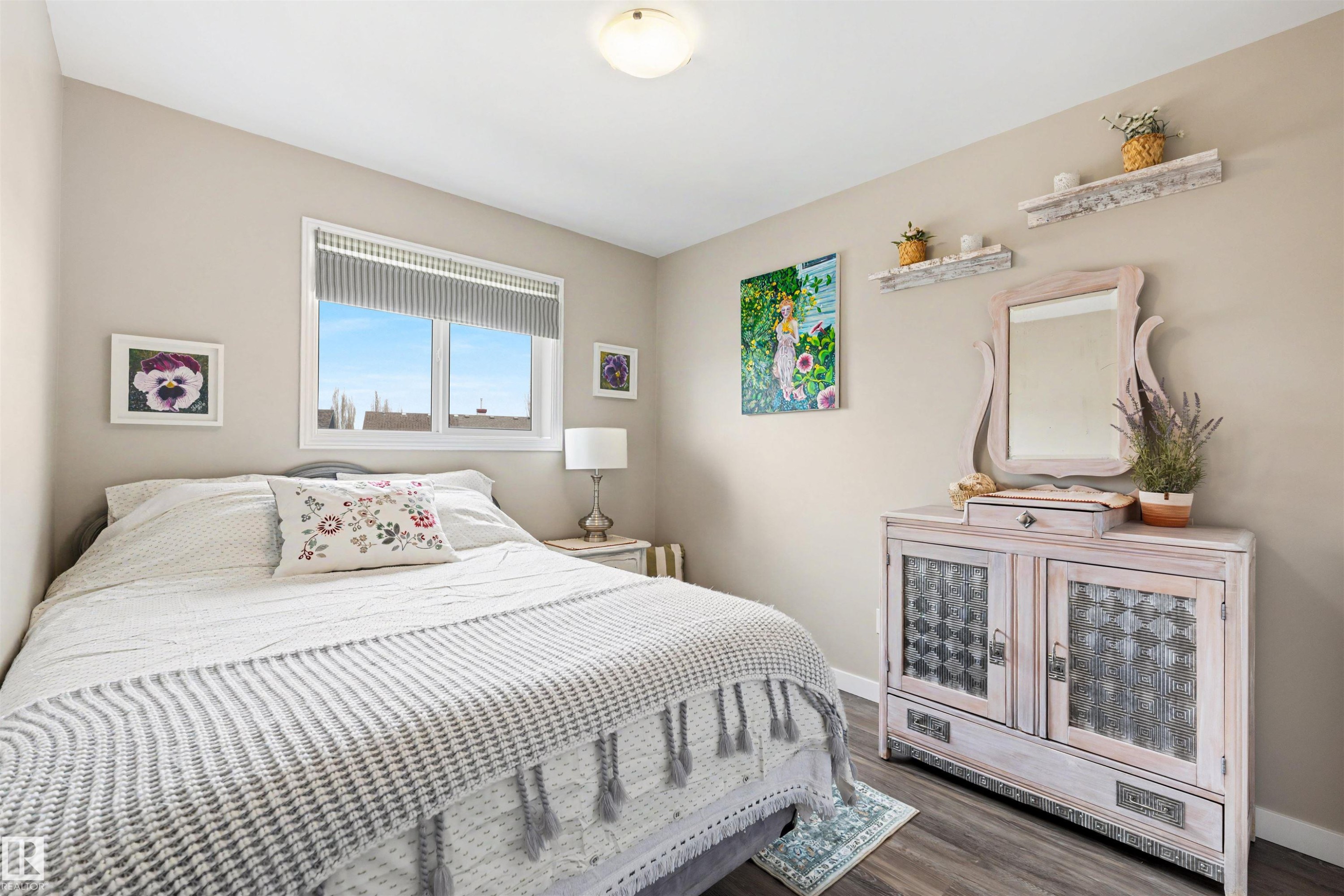 5432 203 Street, Edmonton, AB - Indoor Photo Showing Bedroom