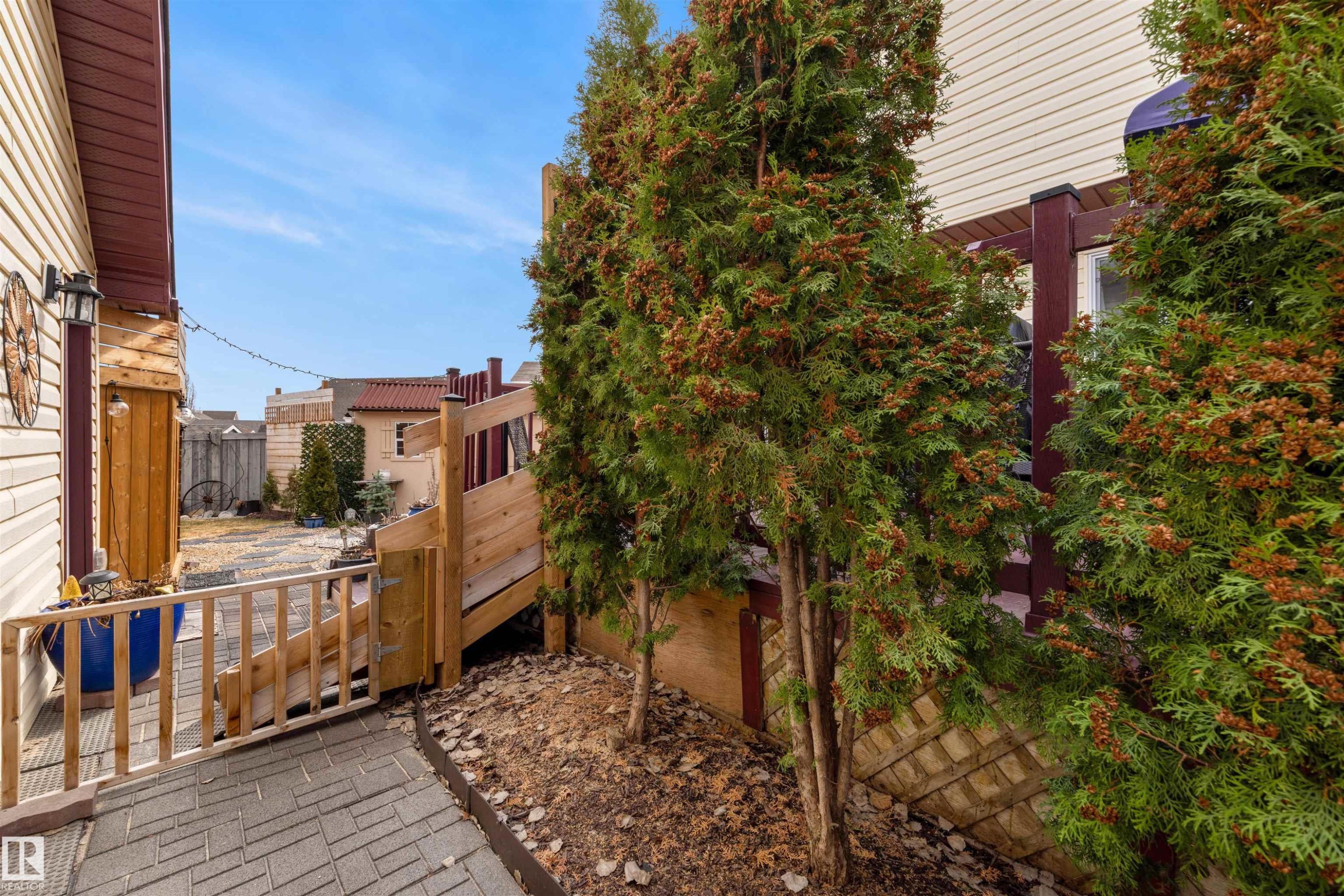 5432 203 Street, Edmonton, AB - Outdoor