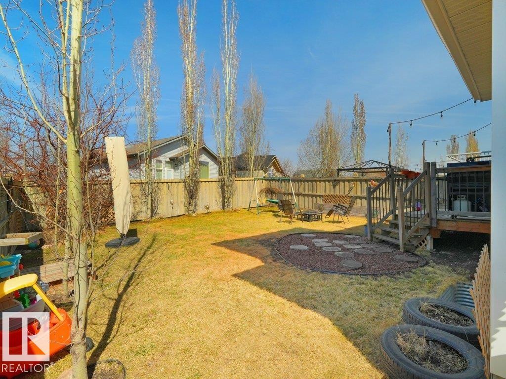 1476 Mcmillian Way, Edmonton, AB - Outdoor