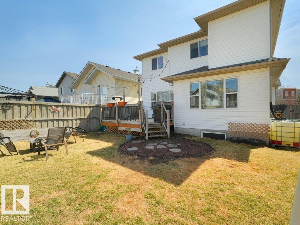 1476 Mcmillian Way, Edmonton, AB - Outdoor With Exterior