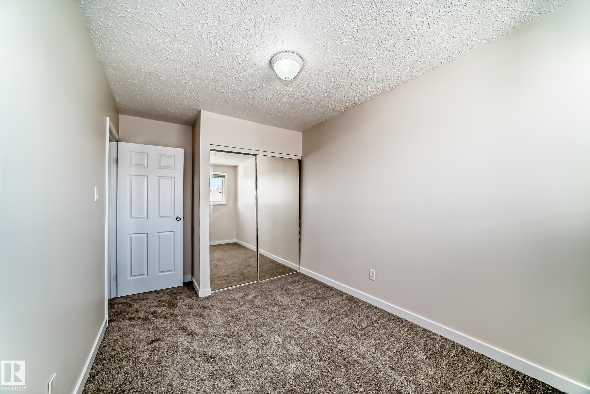 3139 109 Street, Edmonton, AB - Indoor Photo Showing Other Room