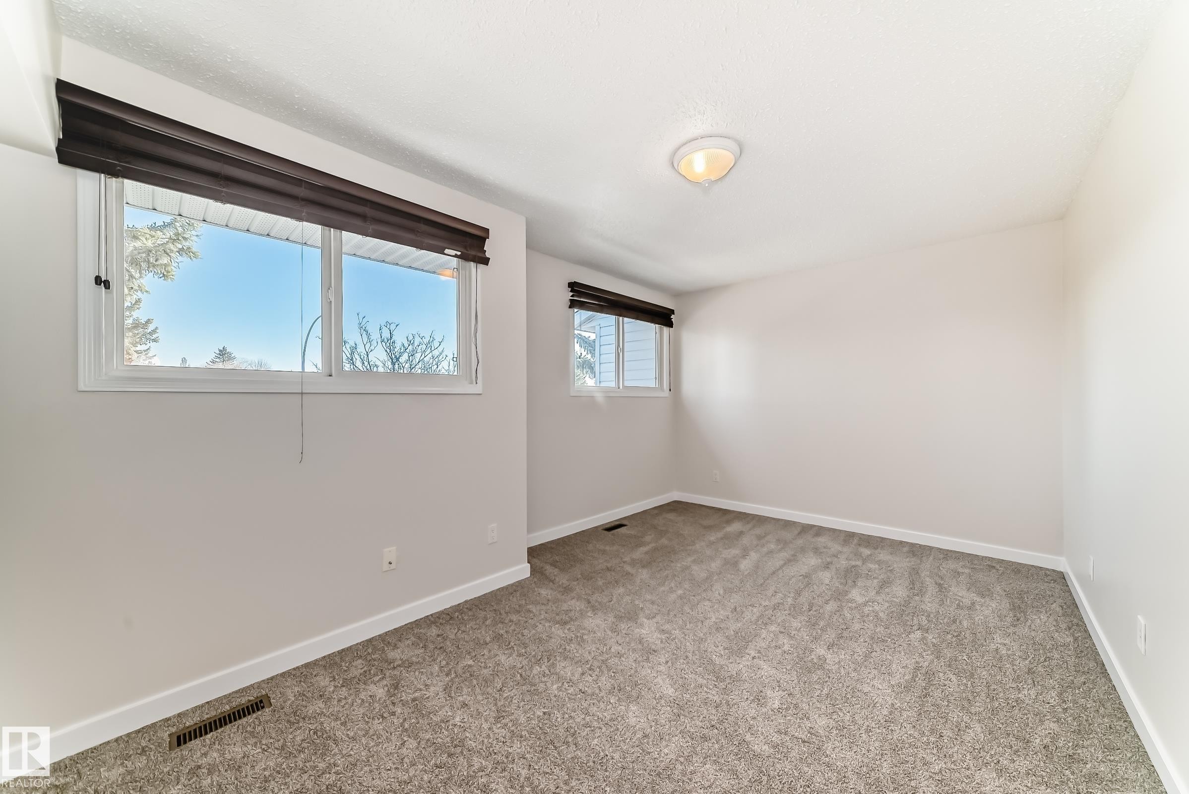 3139 109 Street, Edmonton, AB - Indoor Photo Showing Other Room