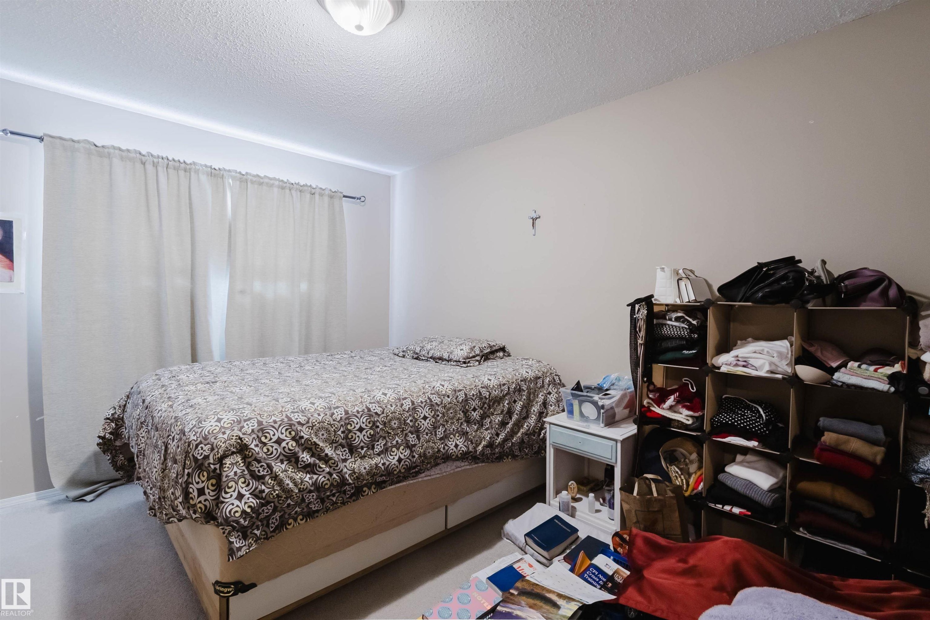 Image quality insufficient for description - 10519 36A Avenue, Edmonton, AB - Indoor Photo Showing Bedroom