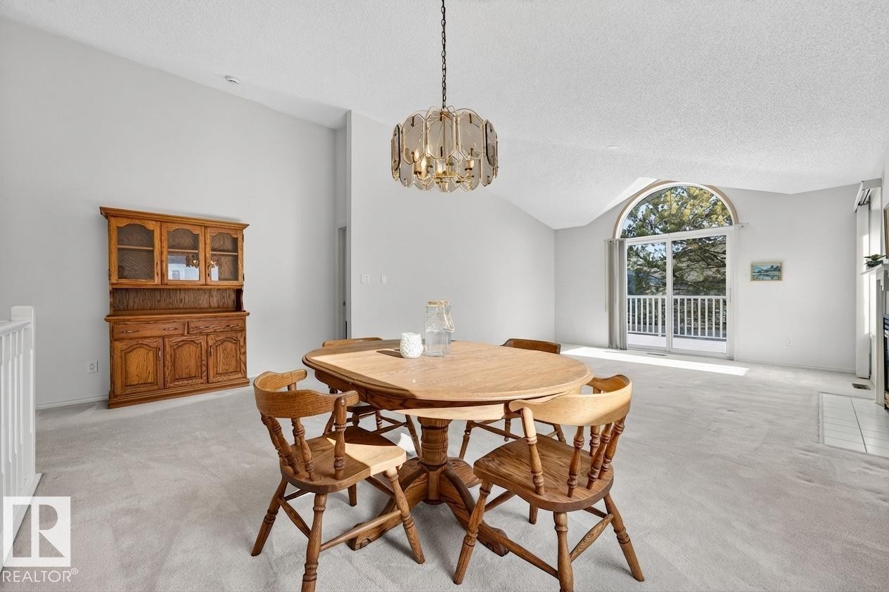 156 Oeming Road, Edmonton, AB - Indoor Photo Showing Dining Room