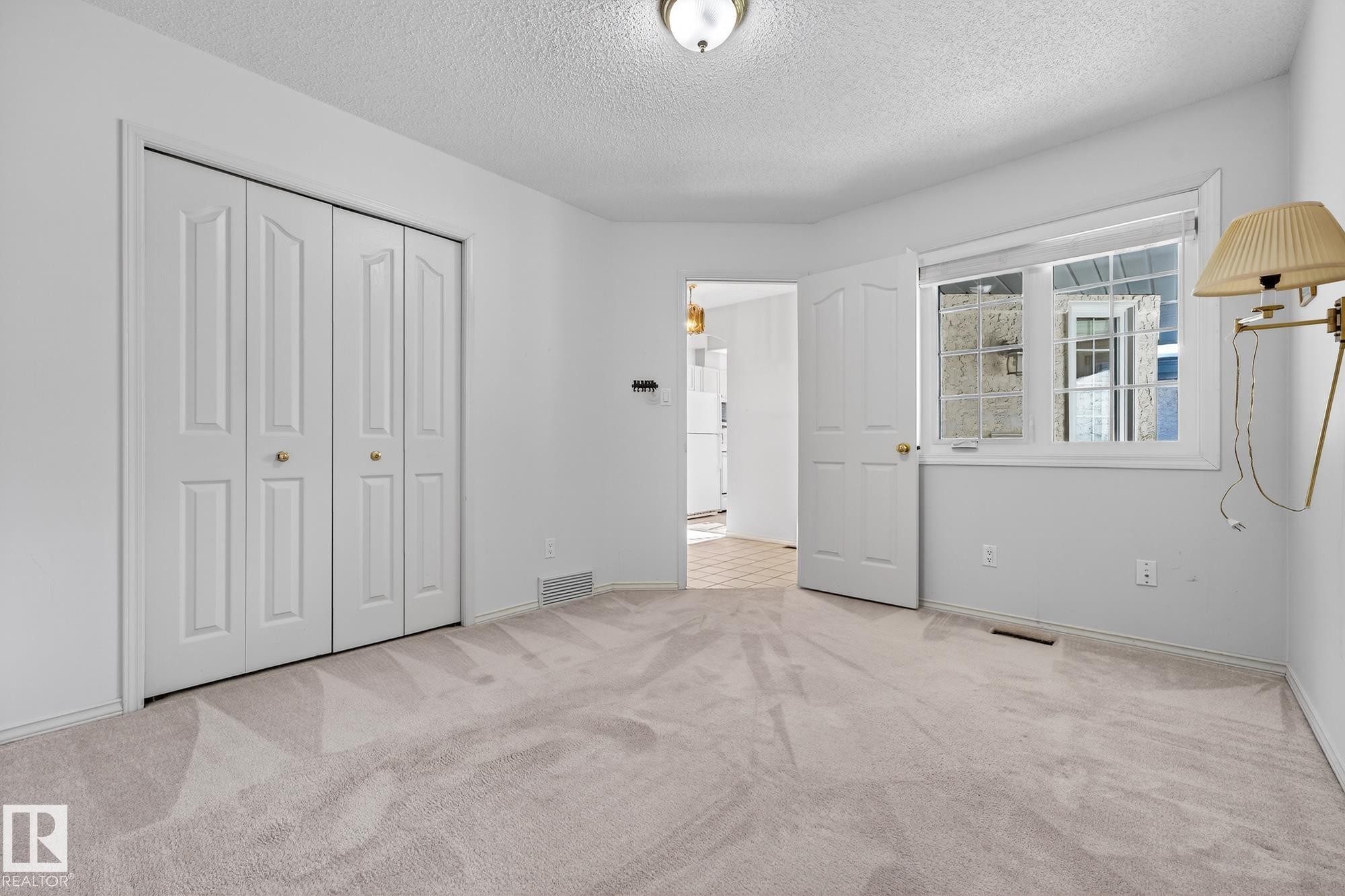 156 Oeming Road, Edmonton, AB - Indoor Photo Showing Other Room