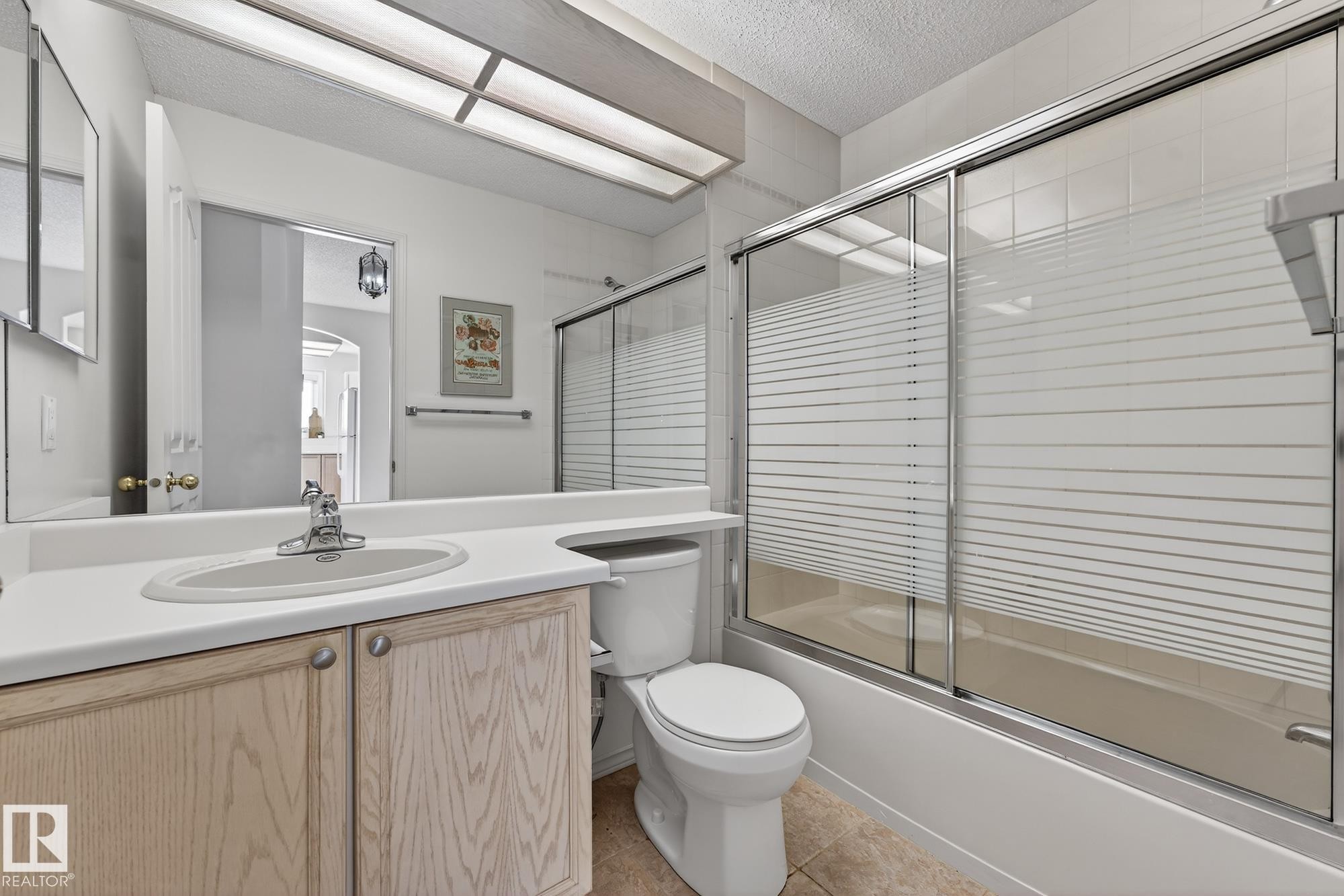 156 Oeming Road, Edmonton, AB - Indoor Photo Showing Bathroom