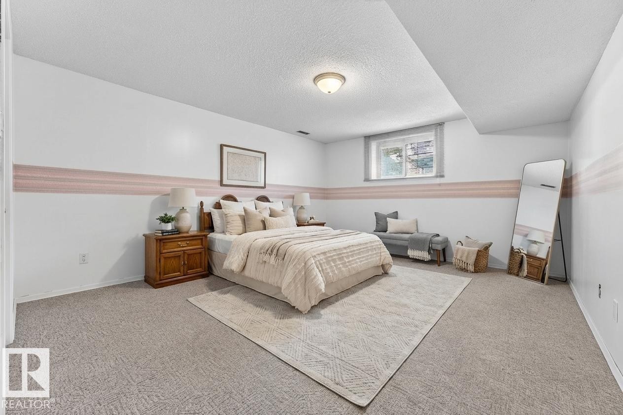 156 Oeming Road, Edmonton, AB - Indoor Photo Showing Bedroom