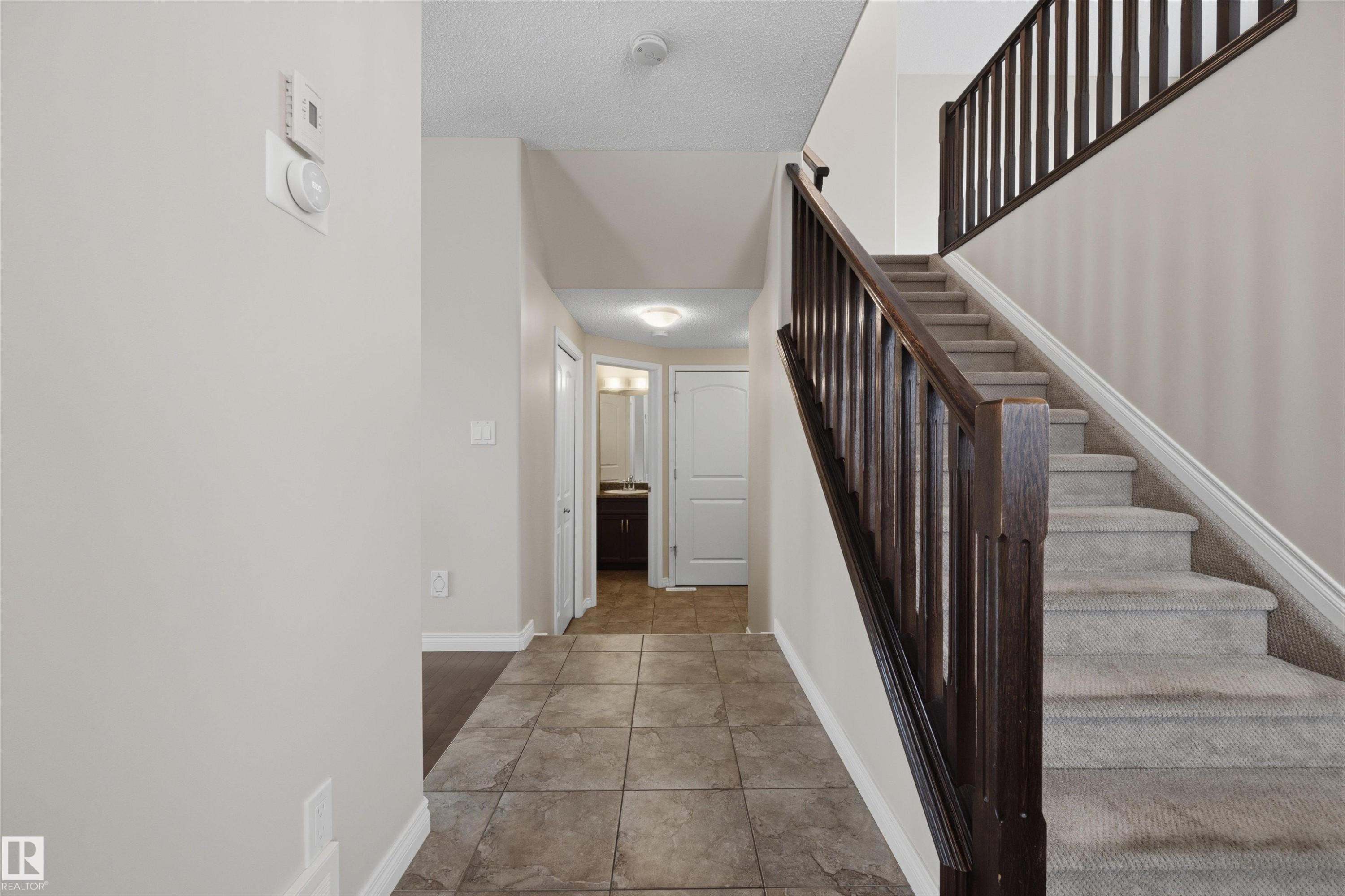 Front door hallway. - 20813 96A Avenue, Edmonton, AB - Indoor Photo Showing Other Room
