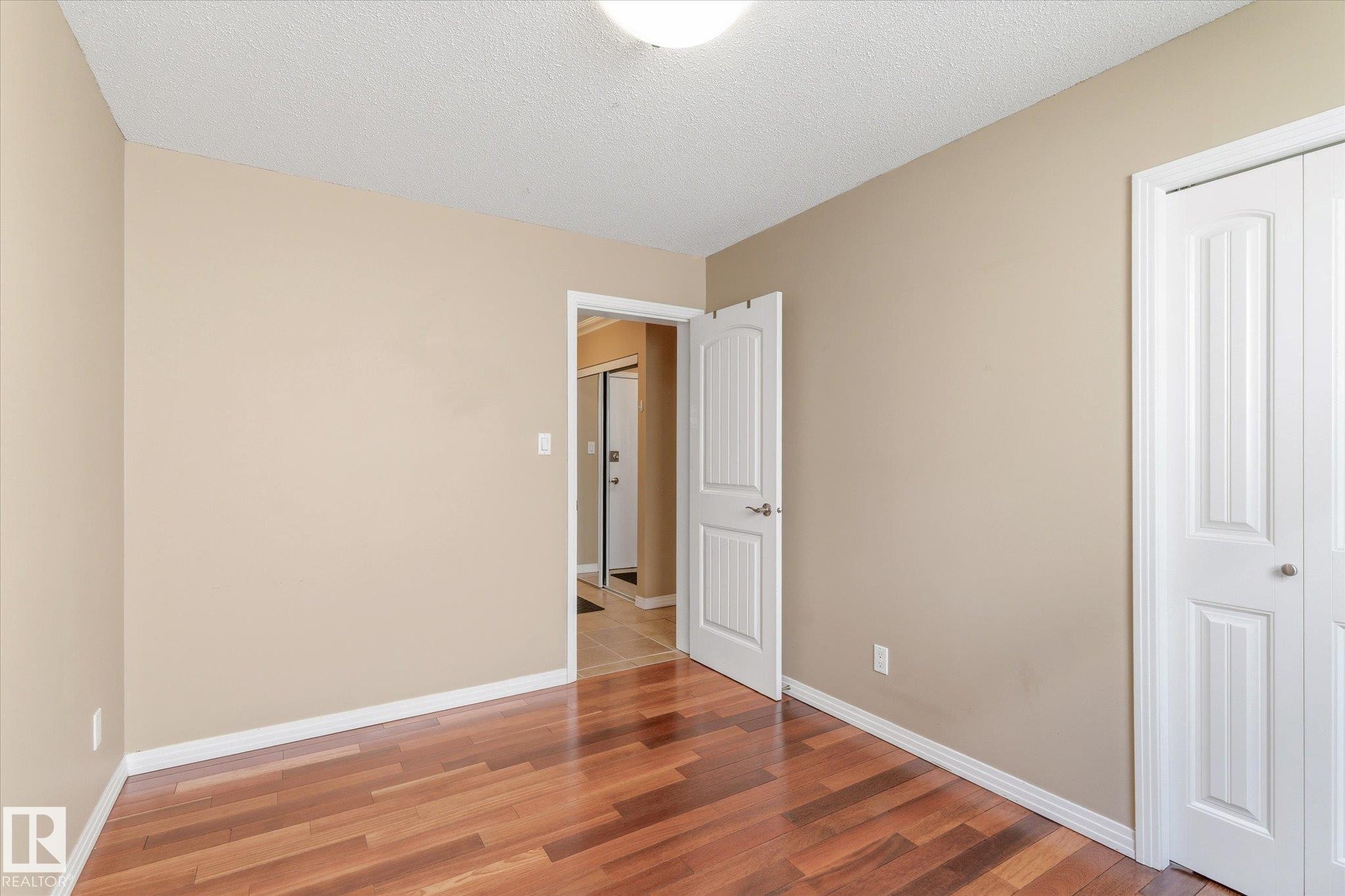 204 10720 84 Avenue, Edmonton, AB - Indoor Photo Showing Other Room