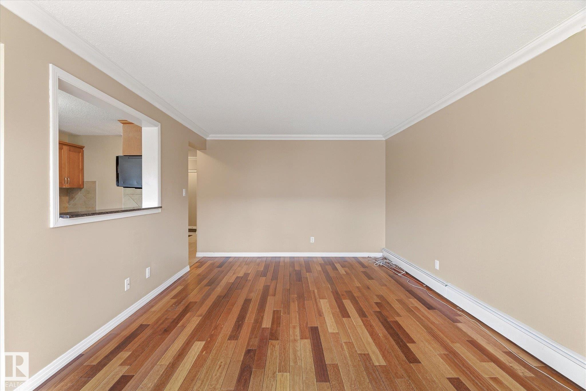 204 10720 84 Avenue, Edmonton, AB - Indoor Photo Showing Other Room