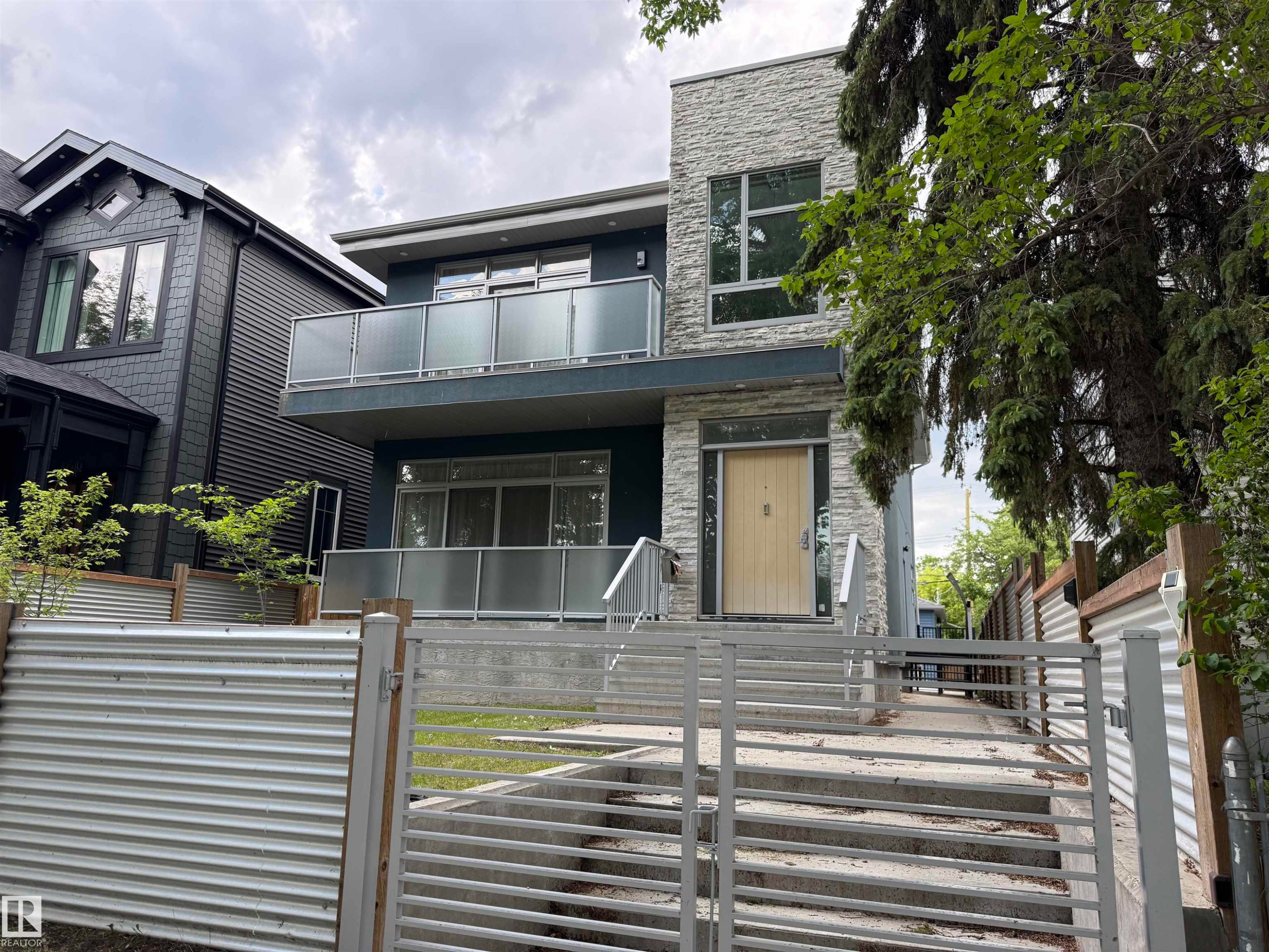 10506 68 Avenue, Edmonton, AB