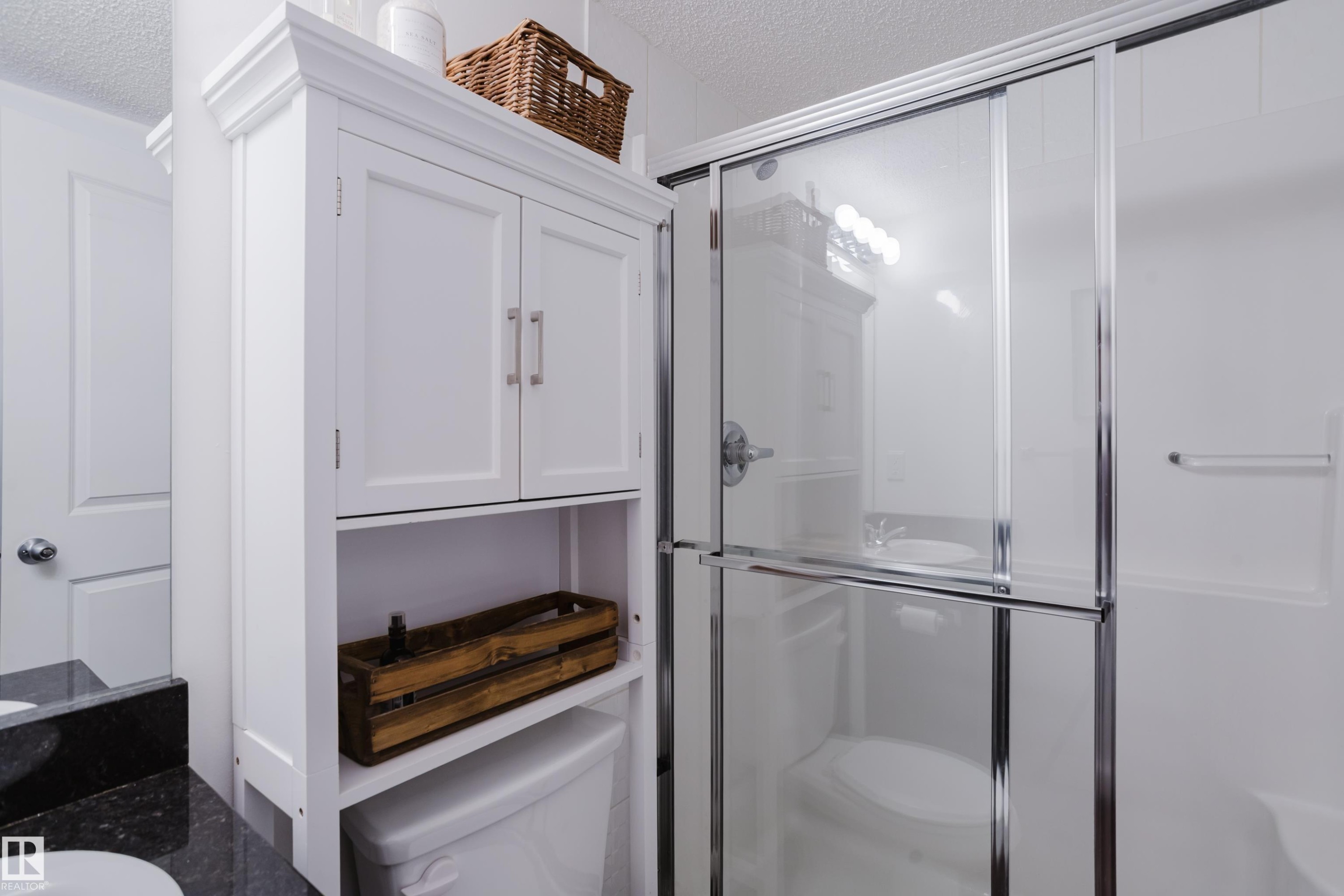 319 5804 Mullen Place, Edmonton, AB - Indoor Photo Showing Bathroom