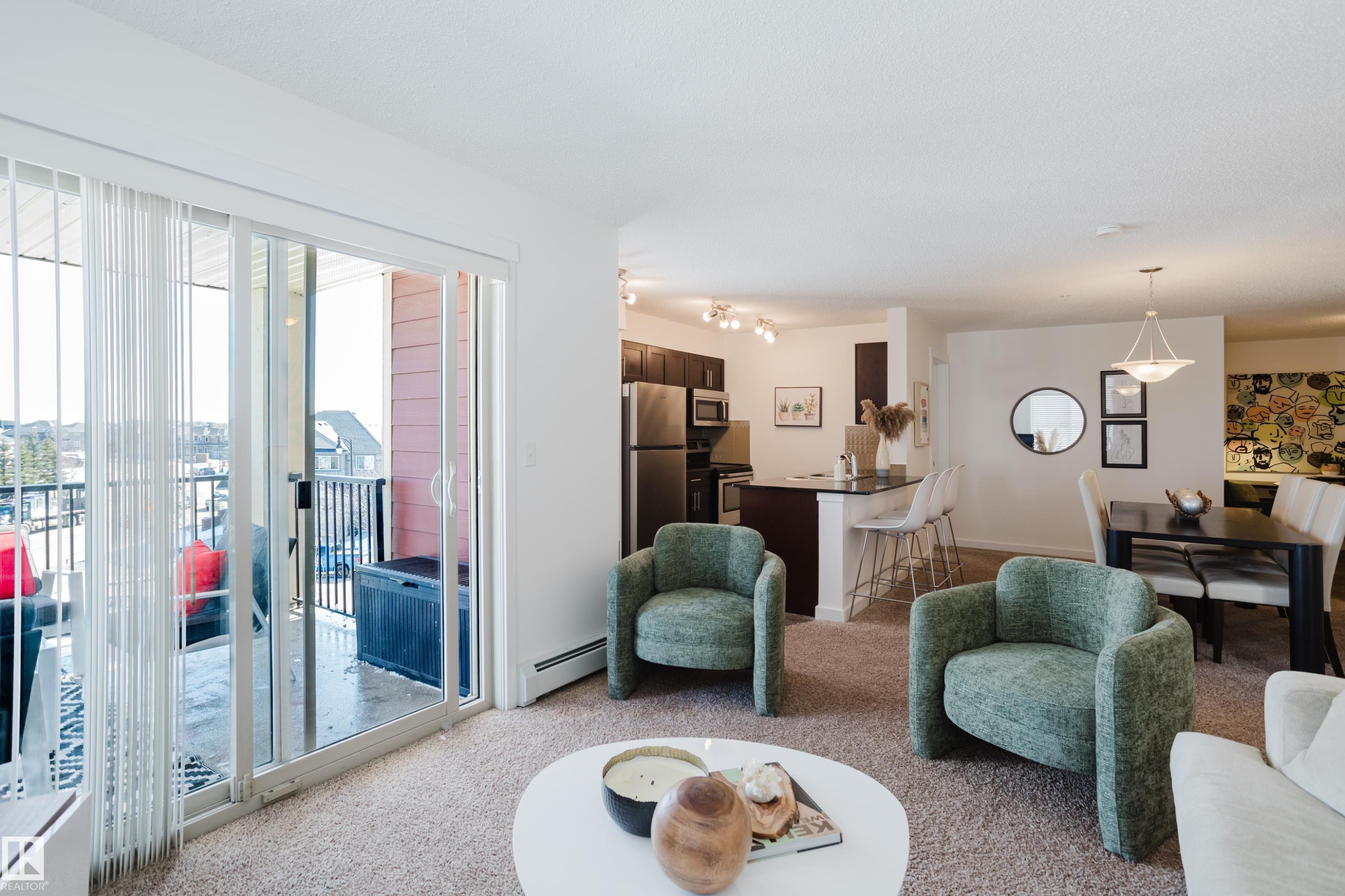 319 5804 Mullen Place, Edmonton, AB - Indoor Photo Showing Living Room