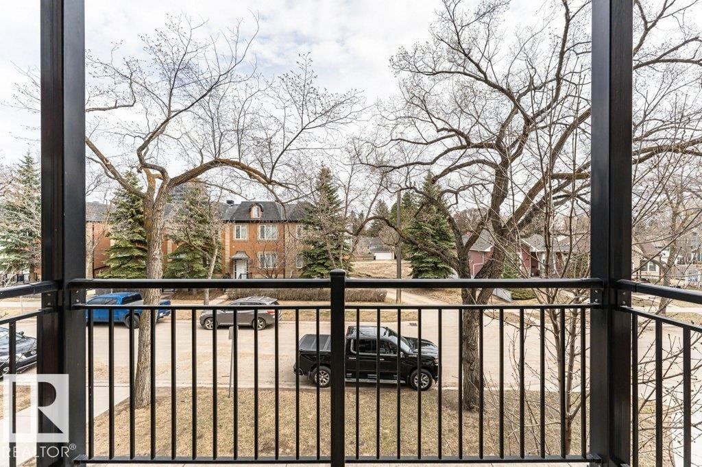 204 10126 144 Street, Edmonton, AB