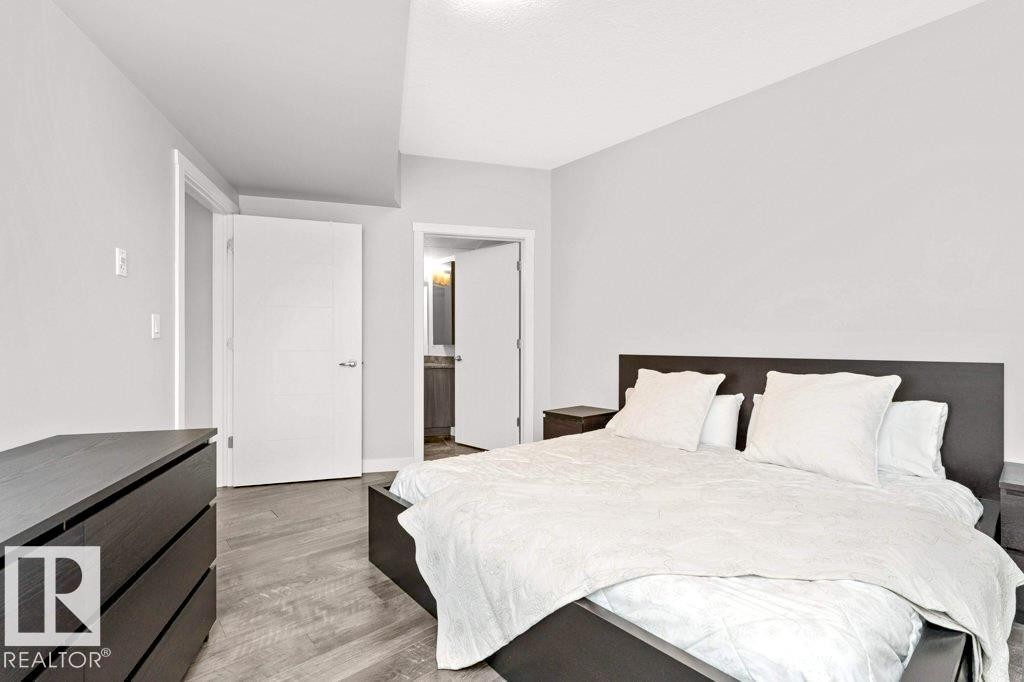 204 10126 144 Street, Edmonton, AB