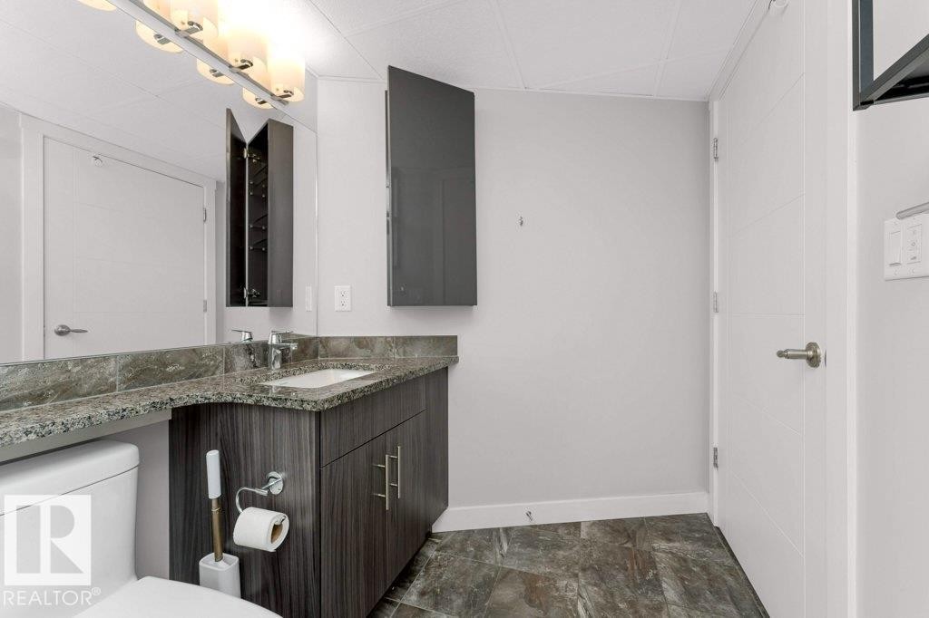 204 10126 144 Street, Edmonton, AB