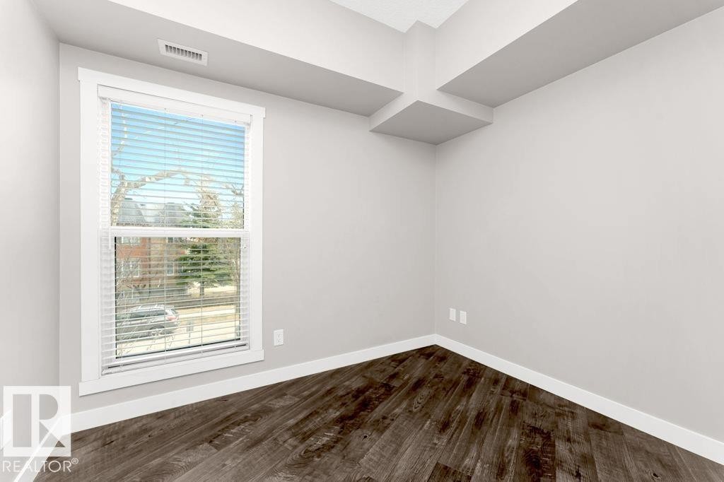 204 10126 144 Street, Edmonton, AB