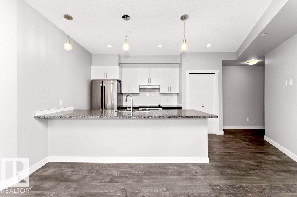 204 10126 144 Street, Edmonton, AB