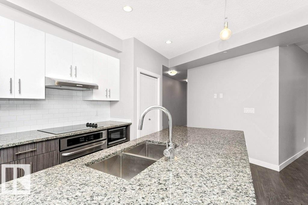 204 10126 144 Street, Edmonton, AB
