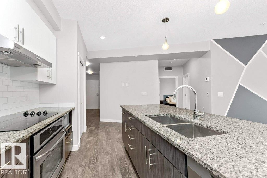 204 10126 144 Street, Edmonton, AB