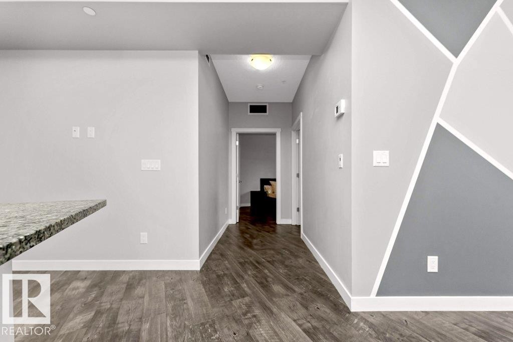 204 10126 144 Street, Edmonton, AB