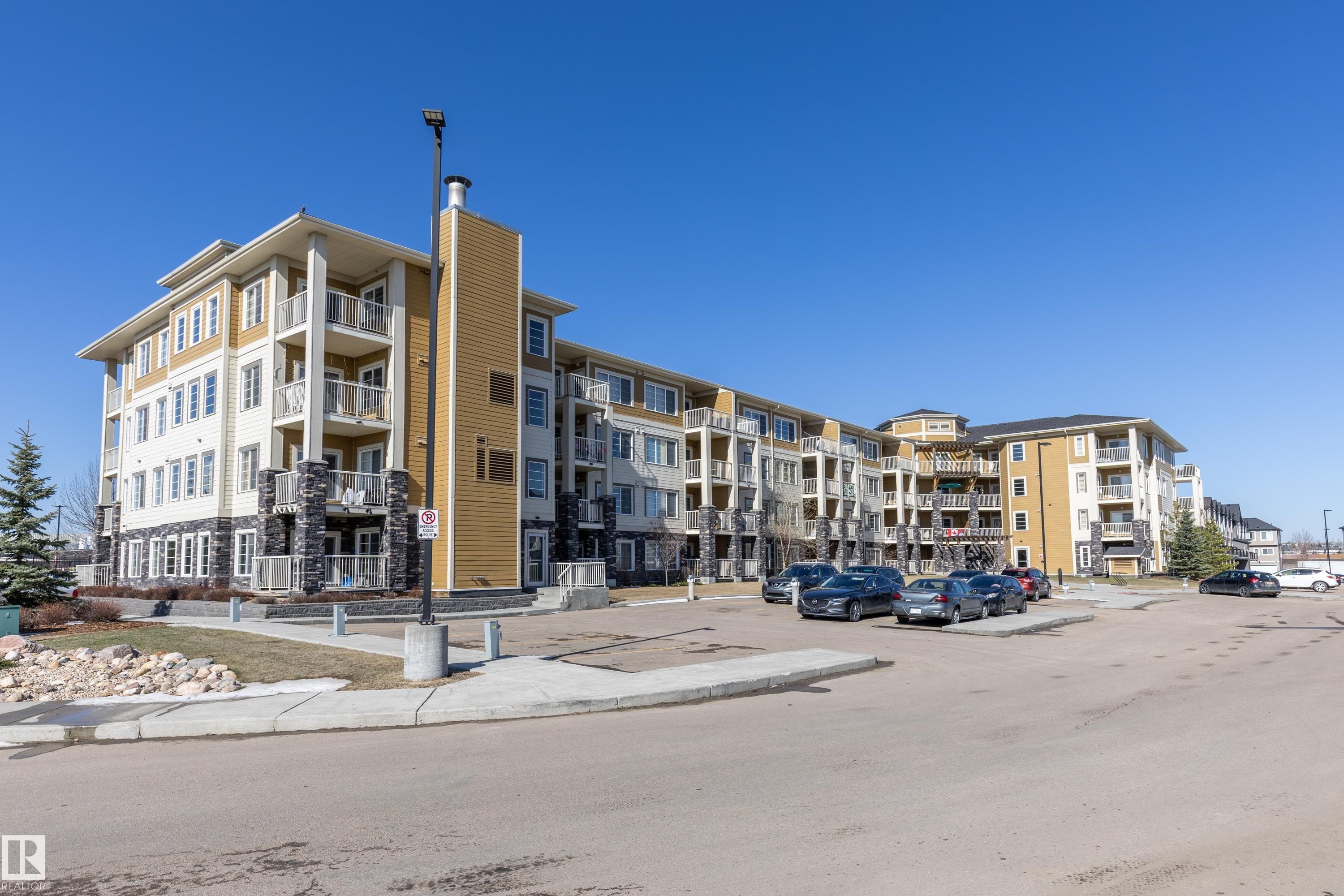 107 3670 139 Avenue, Edmonton, AB - Outdoor With Facade