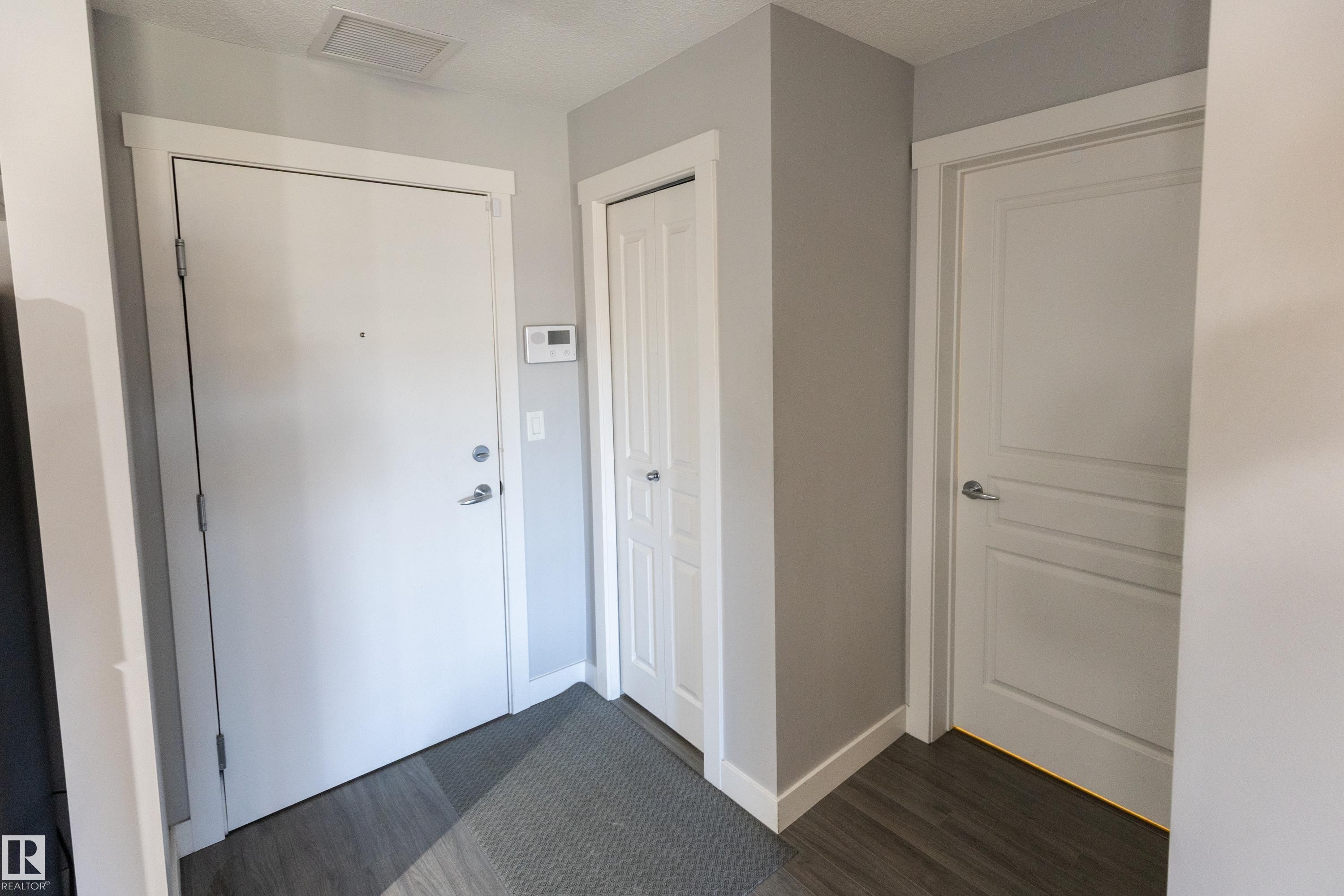 107 3670 139 Avenue, Edmonton, AB - Indoor Photo Showing Other Room
