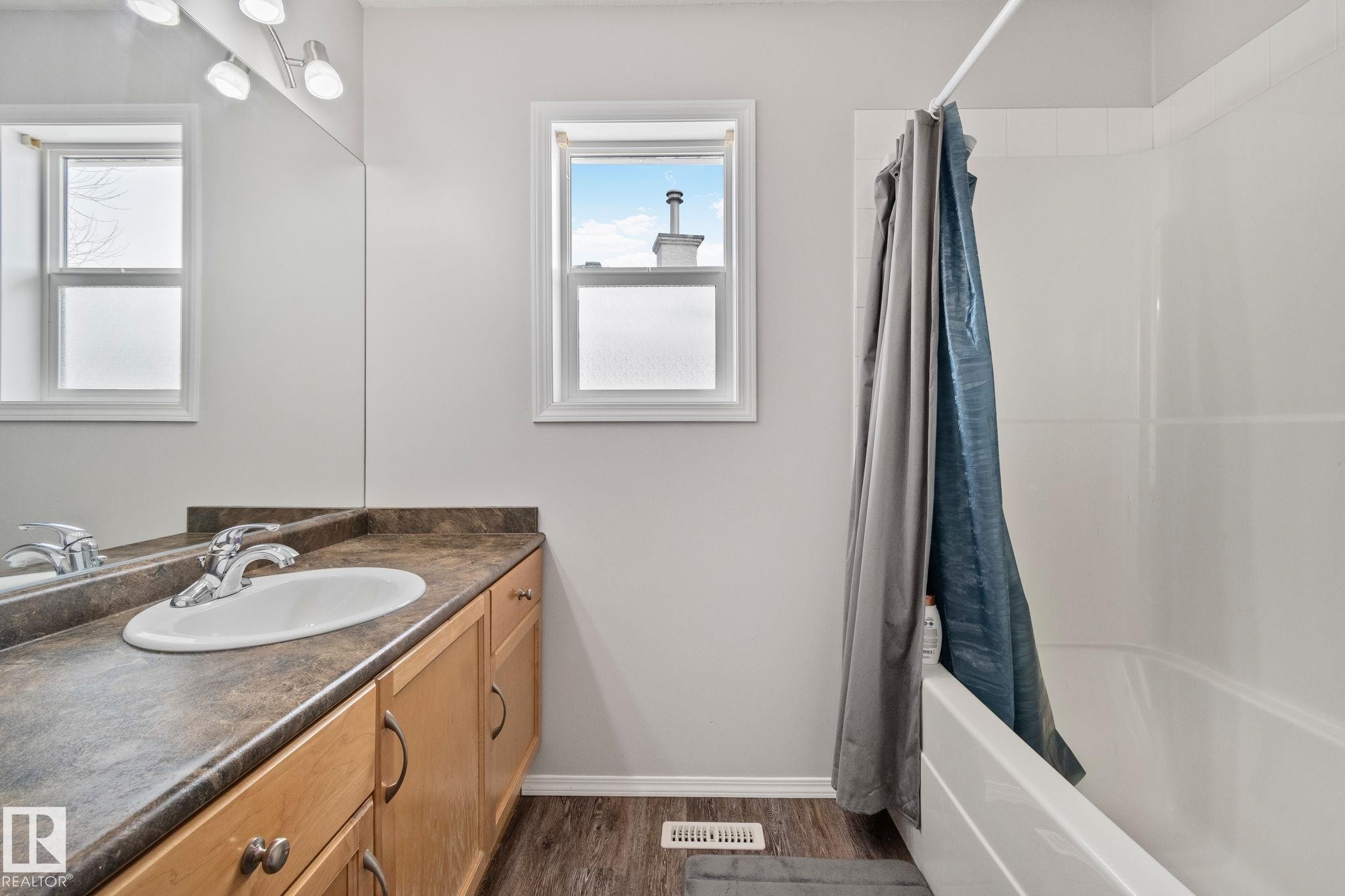 3711 161 Avenue, Edmonton, AB - Indoor Photo Showing Bathroom