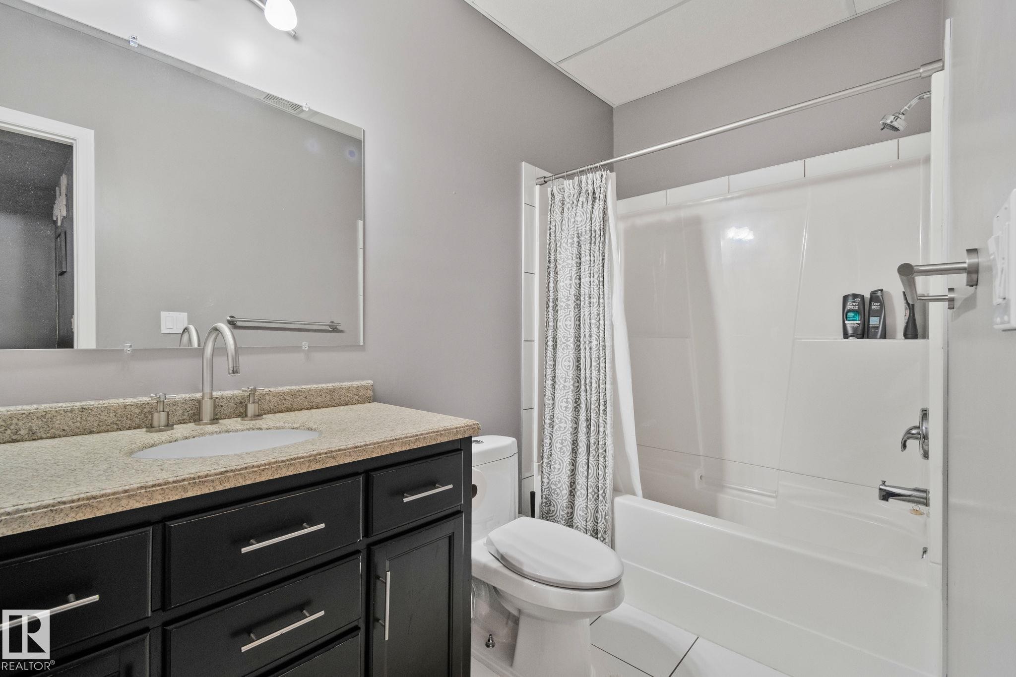 3711 161 Avenue, Edmonton, AB - Indoor Photo Showing Bathroom