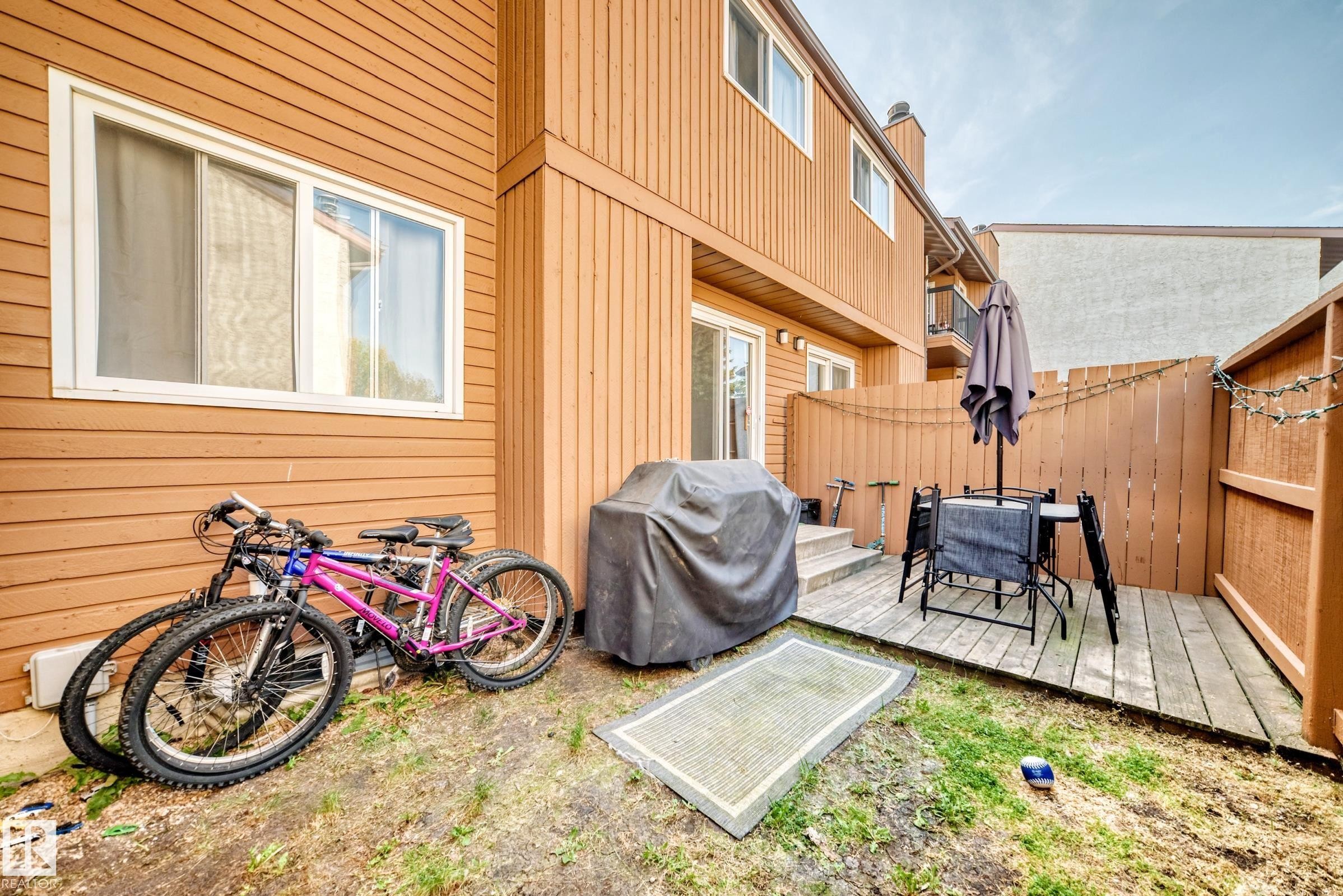 18611 66 Avenue, Edmonton, AB - Outdoor With Exterior