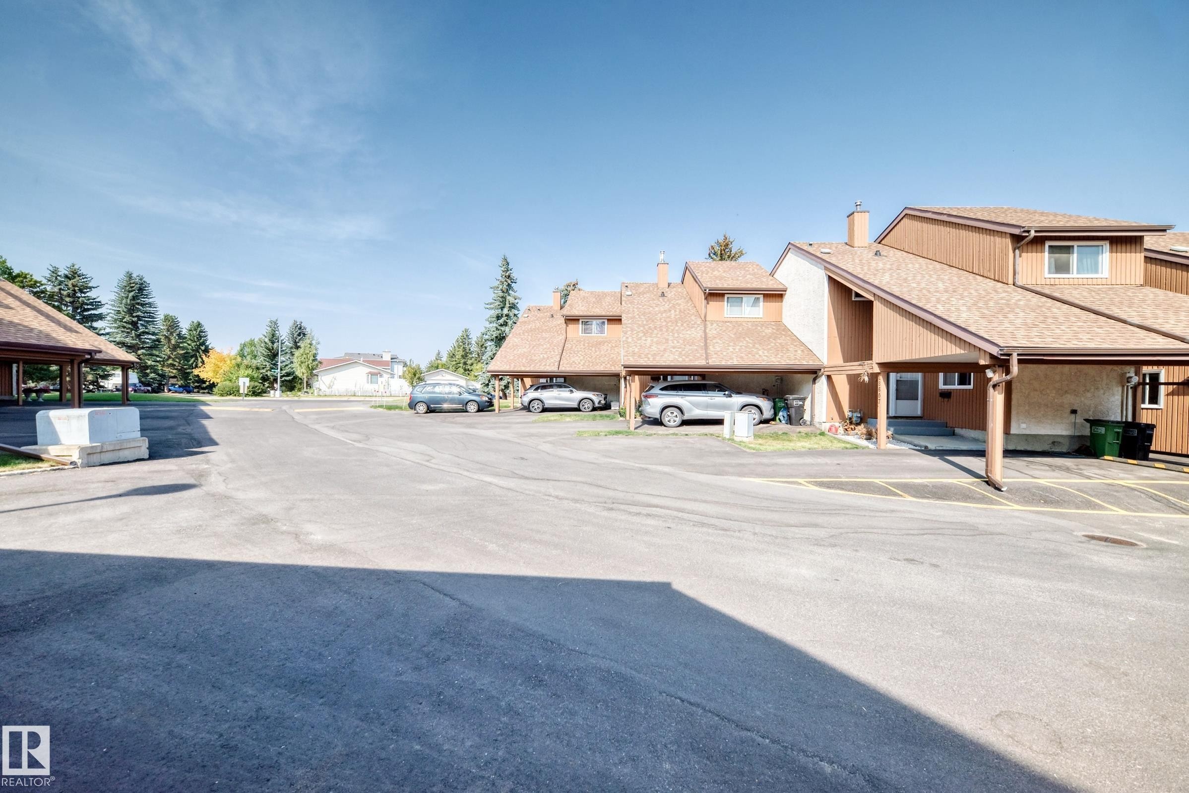 18611 66 Avenue, Edmonton, AB - Outdoor