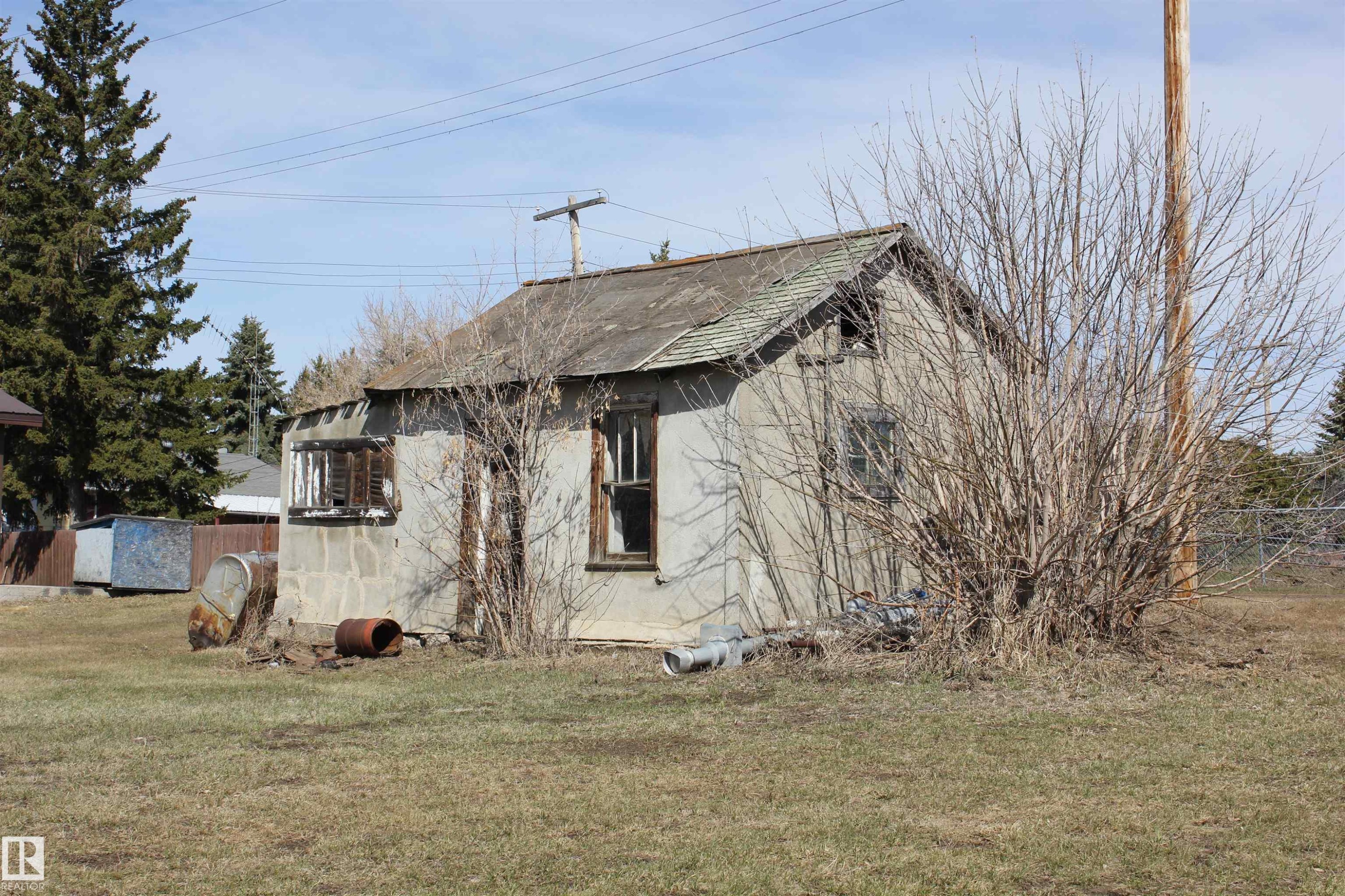 4610 51 Avenue, Myrnam, AB - Outdoor