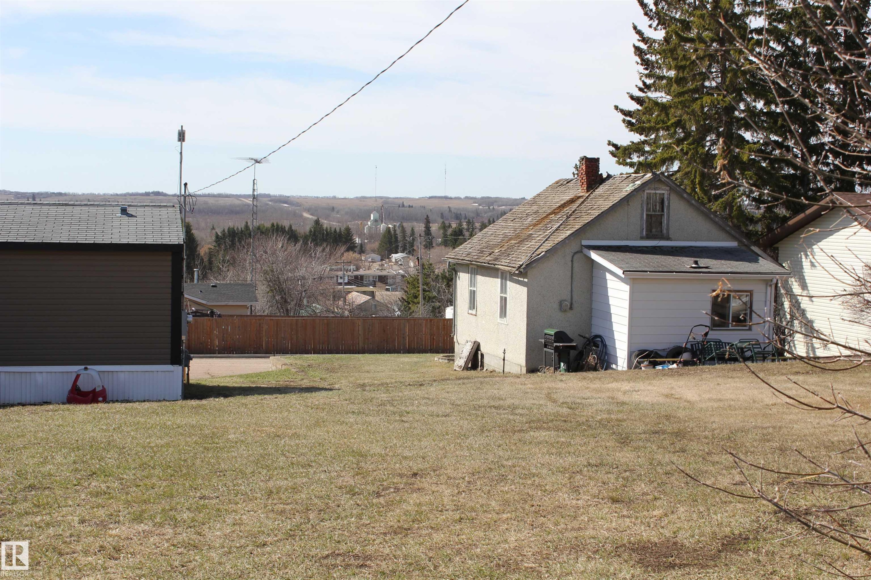 4610 51 Avenue, Myrnam, AB - Outdoor