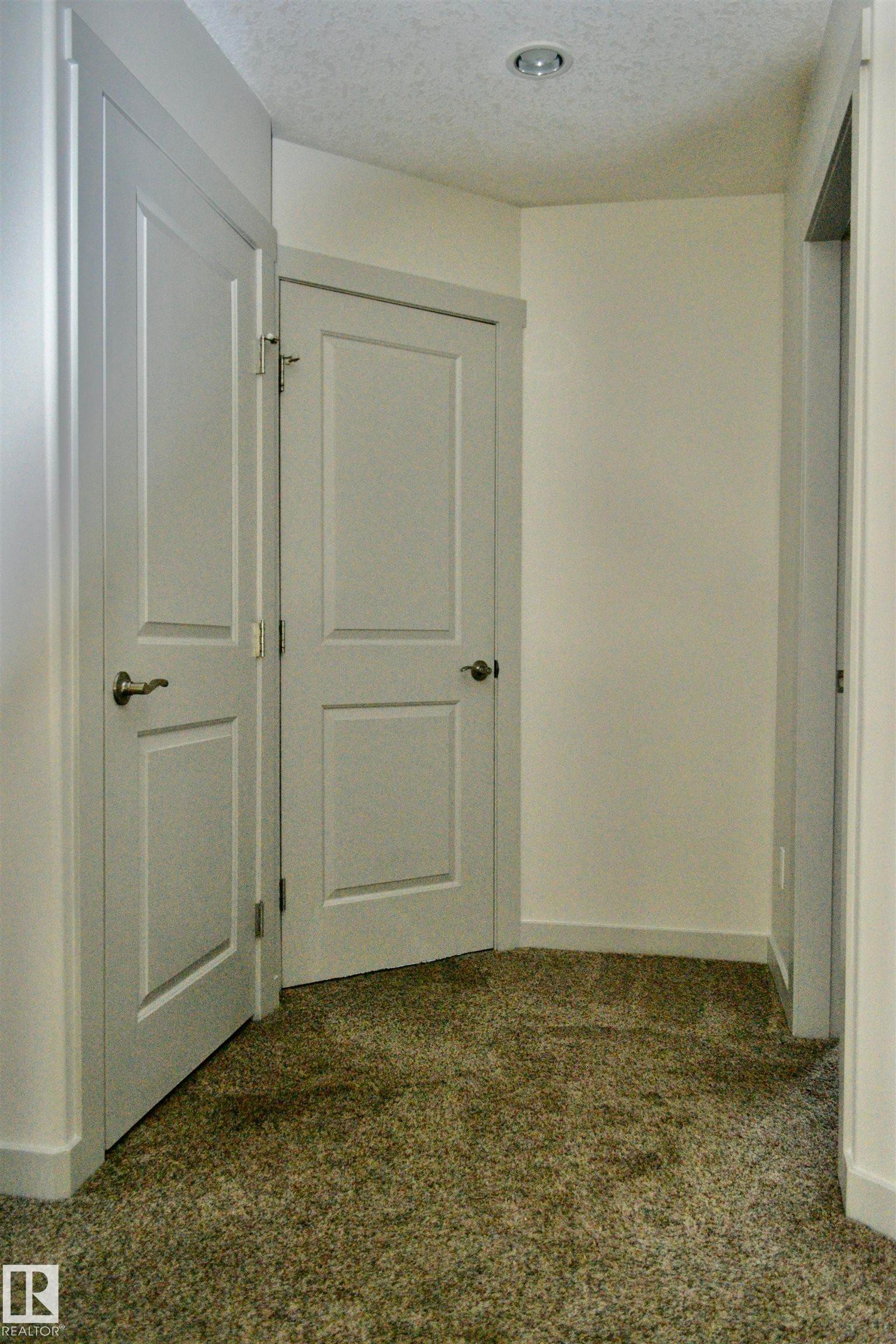 8950 81 Avenue, Edmonton, AB - Indoor Photo Showing Other Room