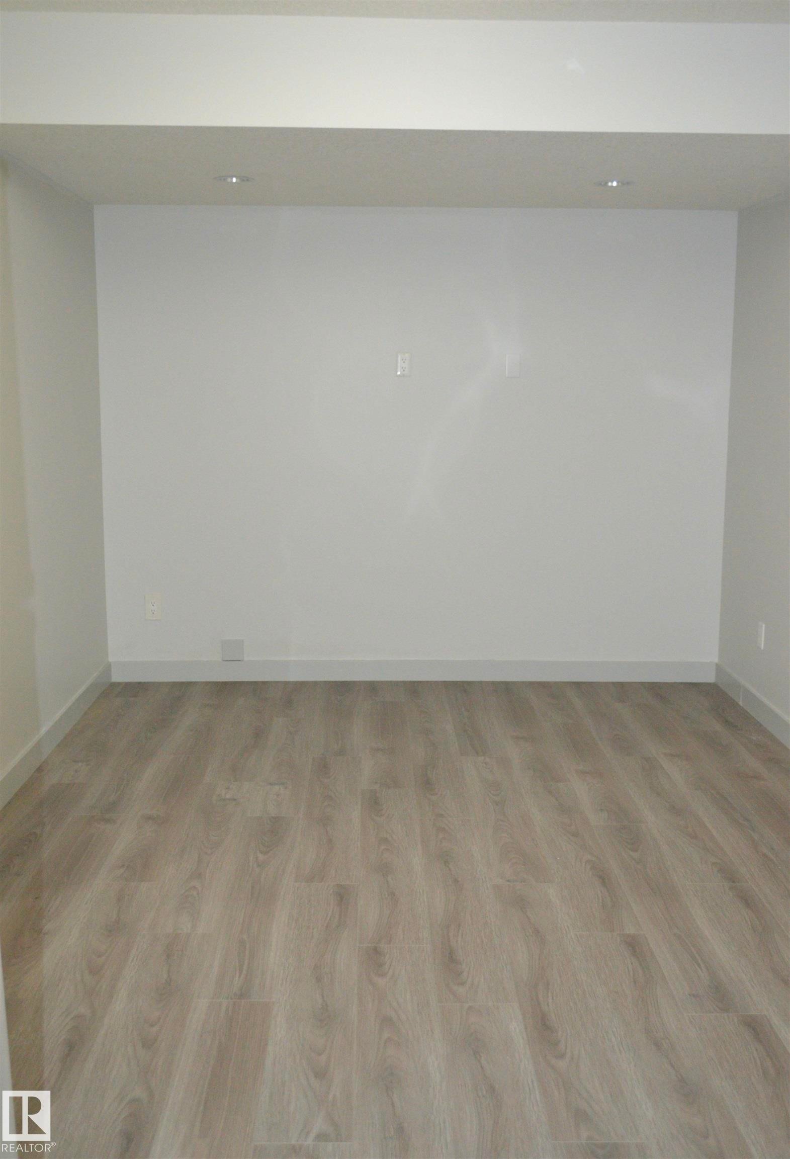 8950 81 Avenue, Edmonton, AB - Indoor Photo Showing Other Room