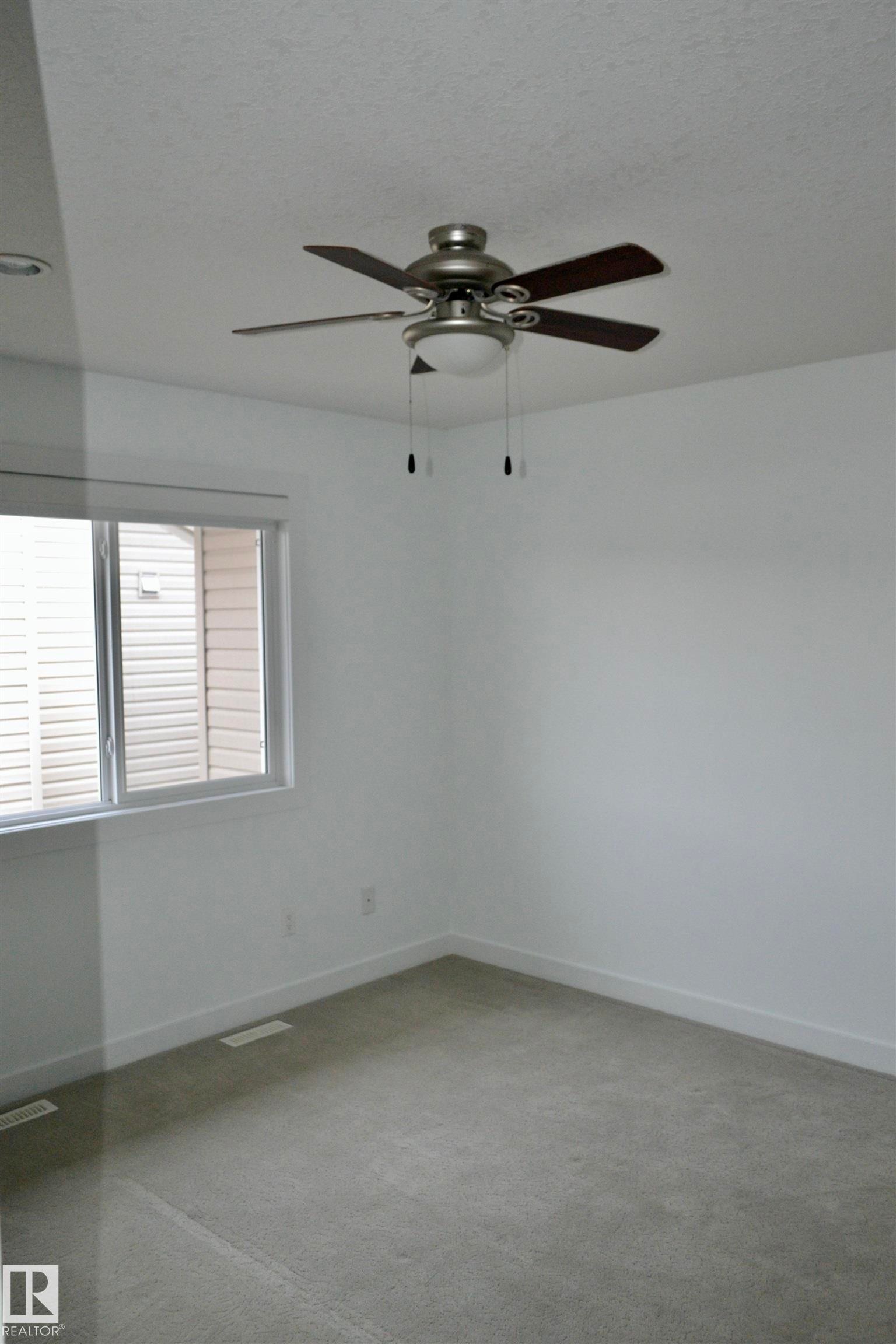 8952 81 Avenue, Edmonton, AB - Indoor