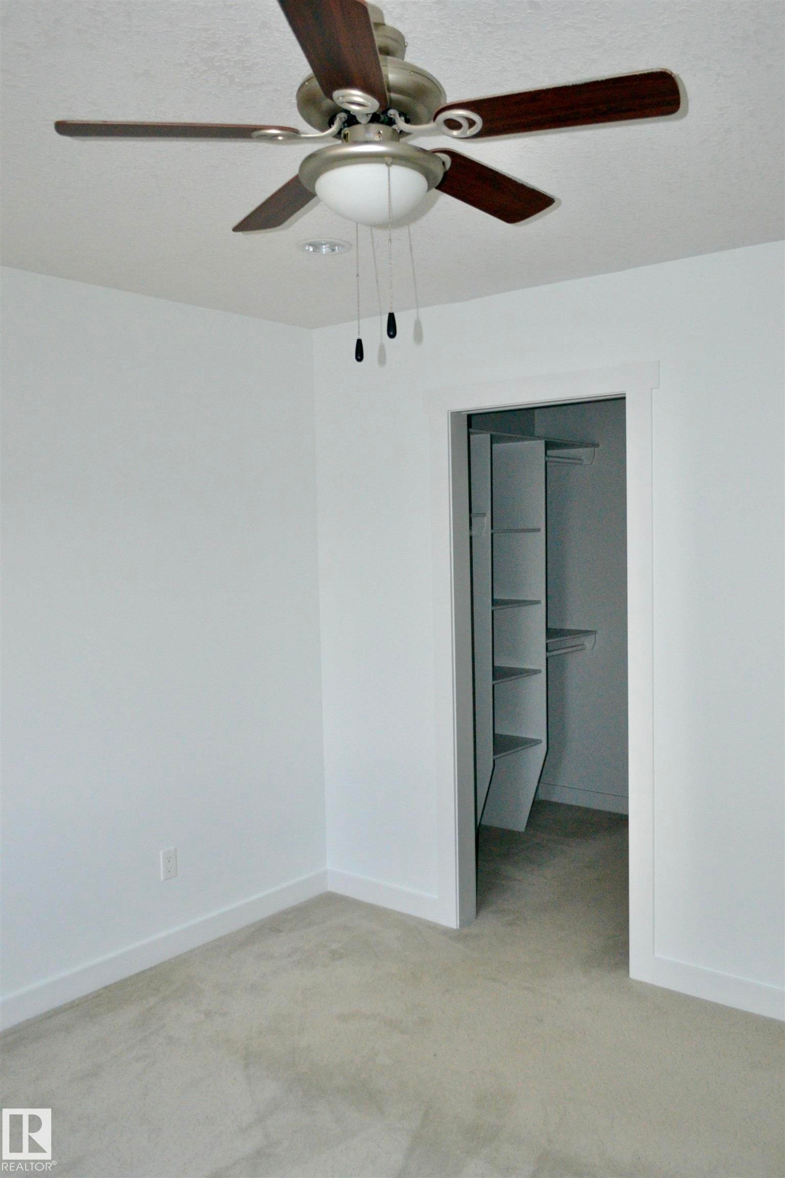 8952 81 Avenue, Edmonton, AB - Indoor Photo Showing Other Room