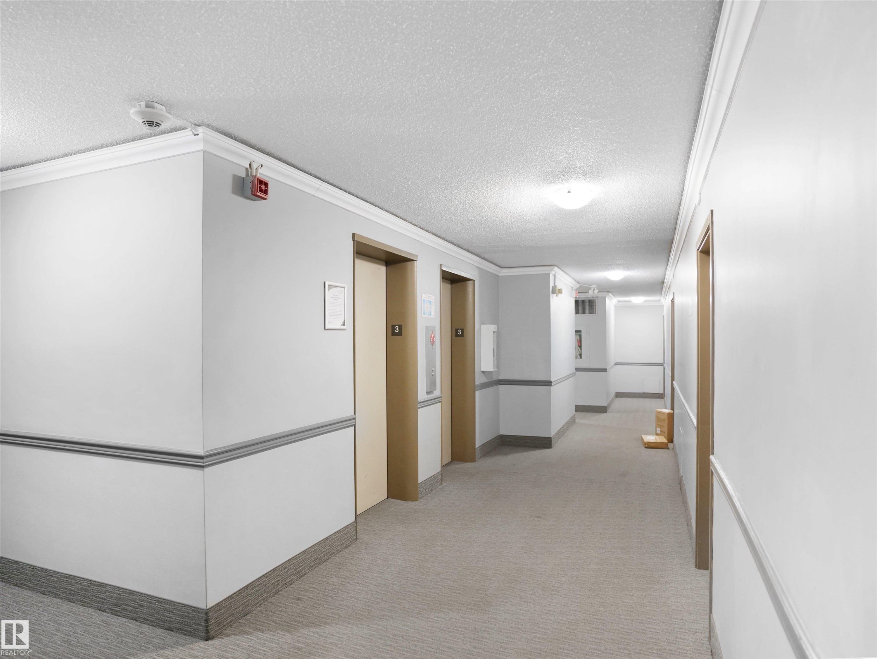 #307 9710 105 St Nw, Edmonton, AB - Indoor Photo Showing Other Room