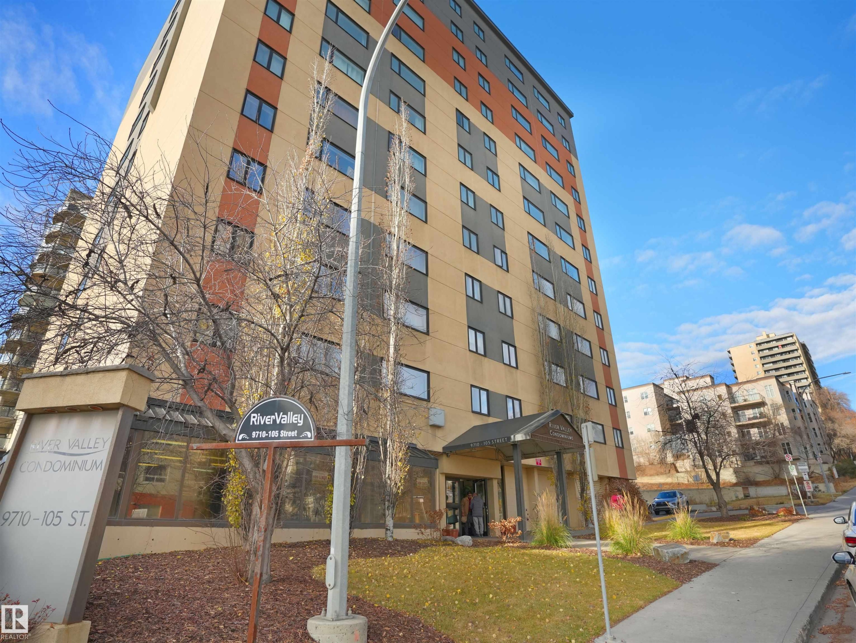 #307 9710 105 St Nw, Edmonton, AB - Outdoor With Facade