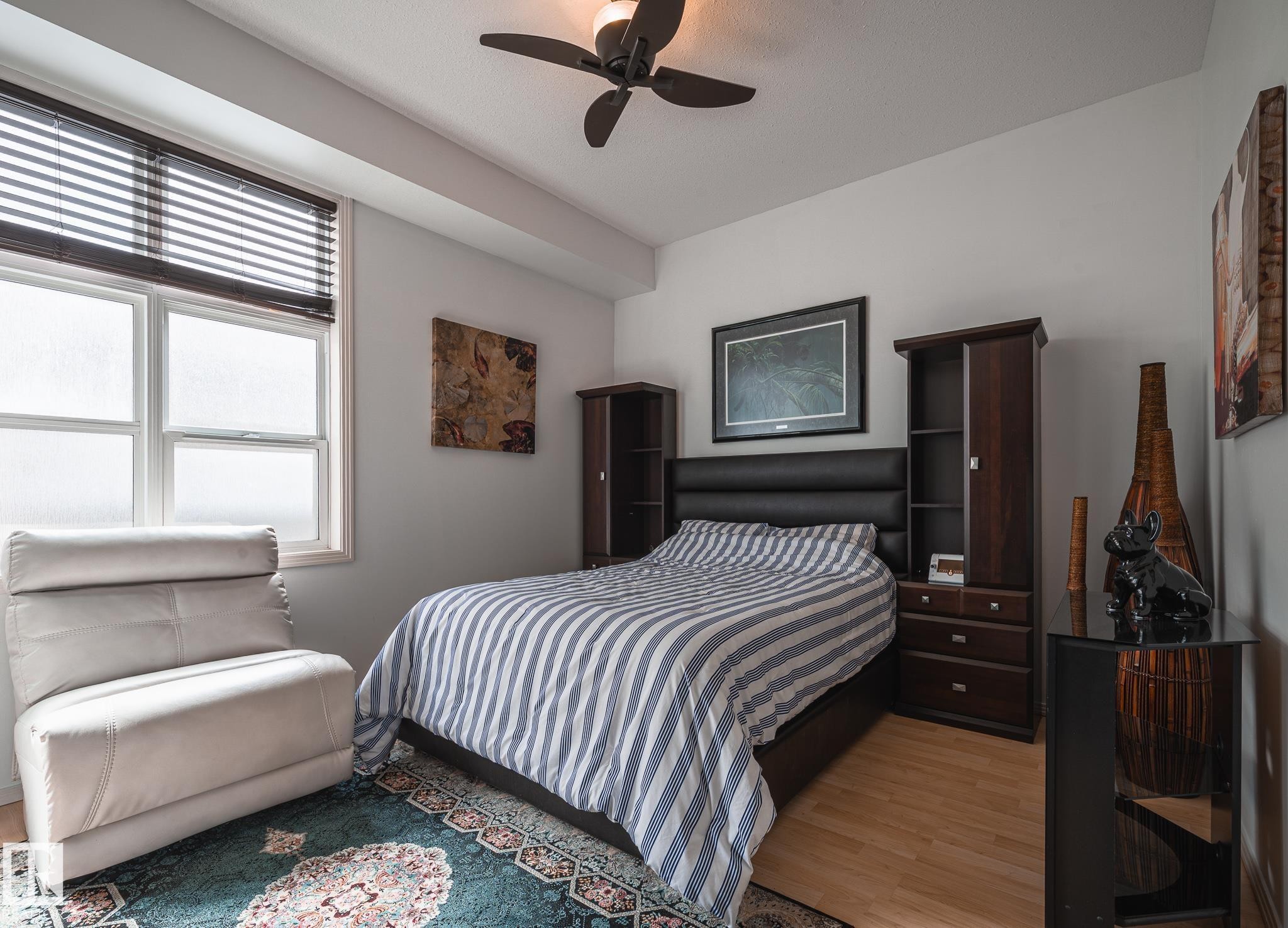 412 9503 101 Avenue, Edmonton, AB - Indoor Photo Showing Bedroom