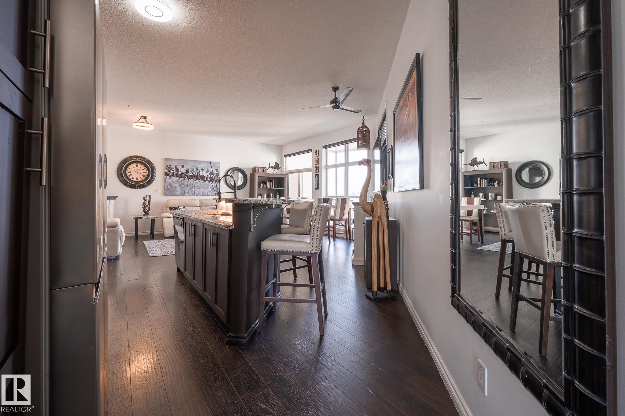 412 9503 101 Avenue, Edmonton, AB - Indoor