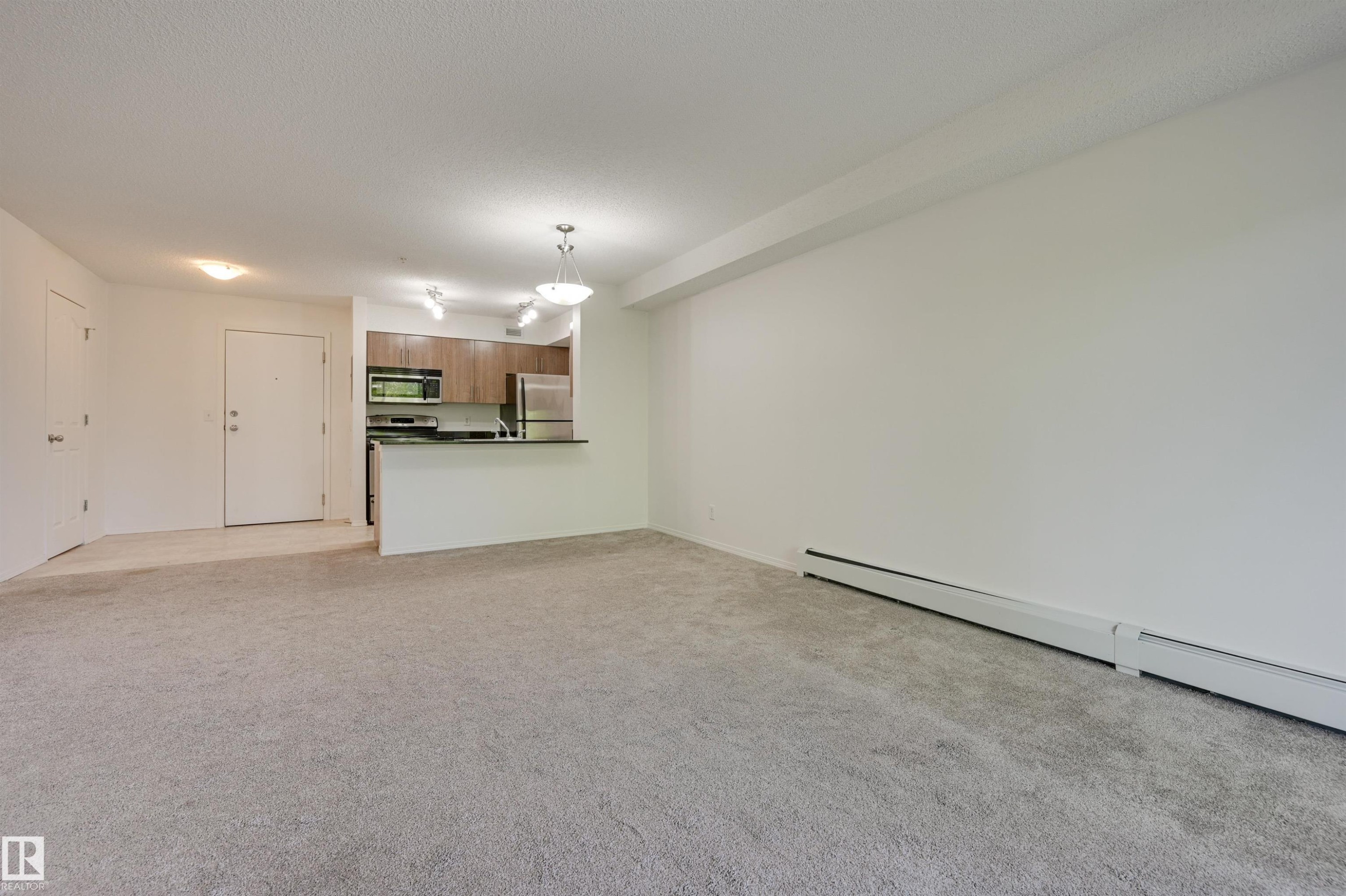 303 530 Watt Boulevard, Edmonton, AB - Indoor Photo Showing Other Room