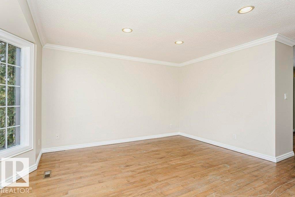 14304 32 Street, Edmonton, AB - Indoor Photo Showing Other Room