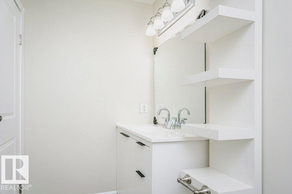 14304 32 Street, Edmonton, AB - Indoor Photo Showing Bathroom