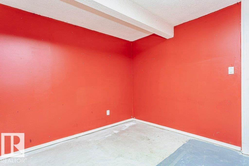 14304 32 Street, Edmonton, AB - Indoor Photo Showing Other Room