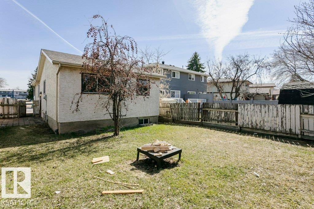 14304 32 Street, Edmonton, AB - Outdoor