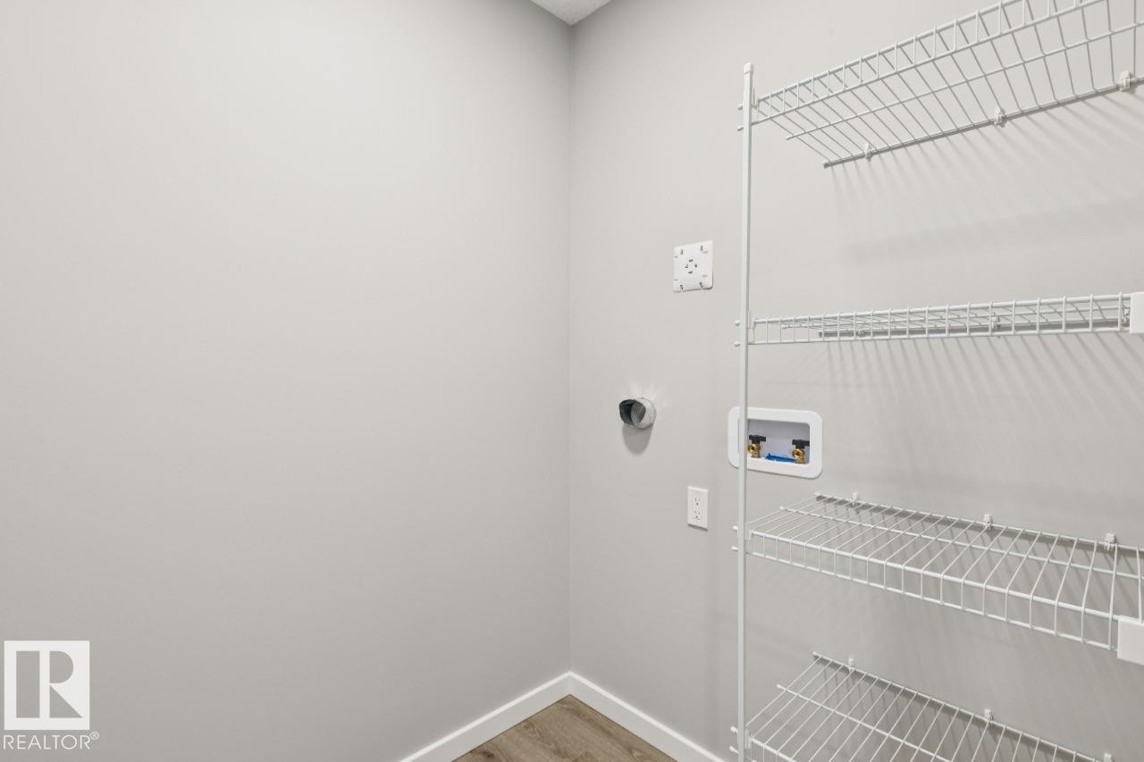 309 Edgemont Drive, Edmonton, AB - Indoor With Storage