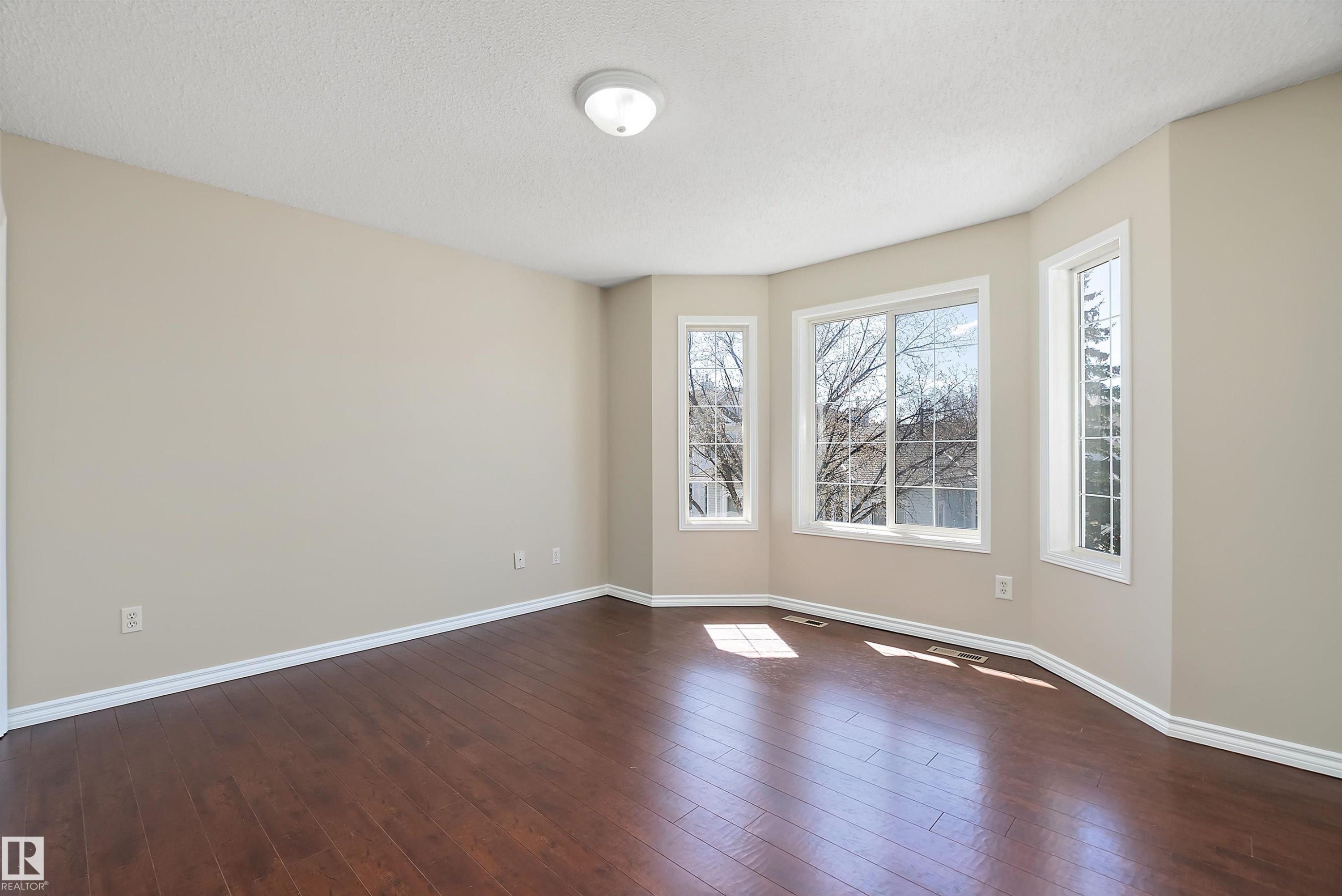 4 1780 Glastonbury Boulevard, Edmonton, AB - Indoor Photo Showing Other Room